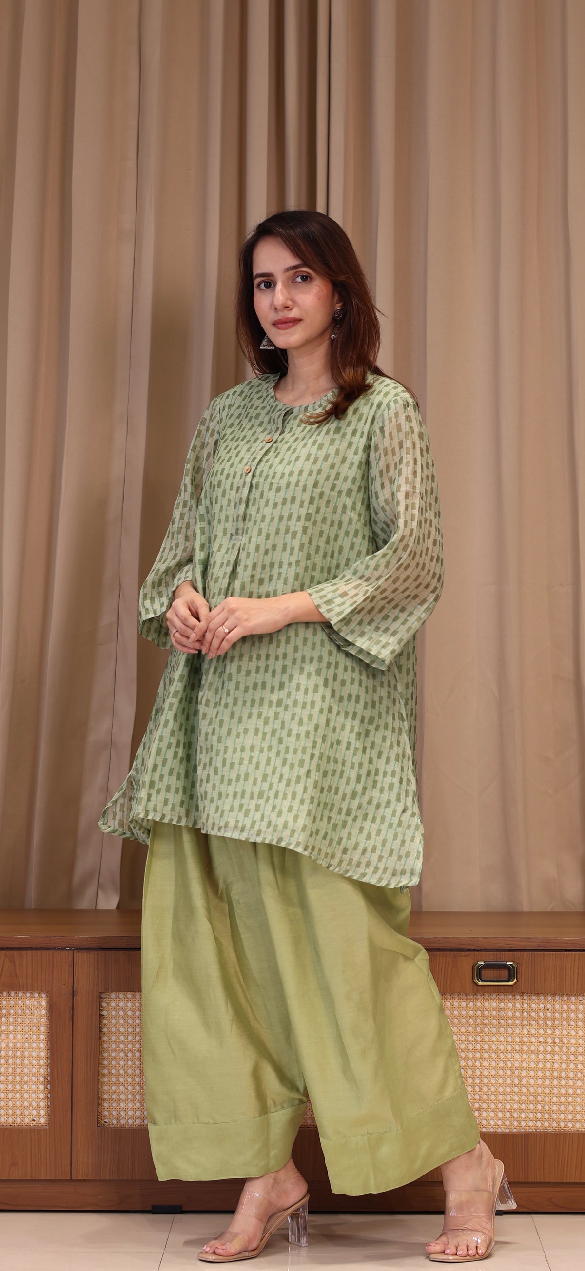 Dhriti Mul Chanderi Kurta Set - Green