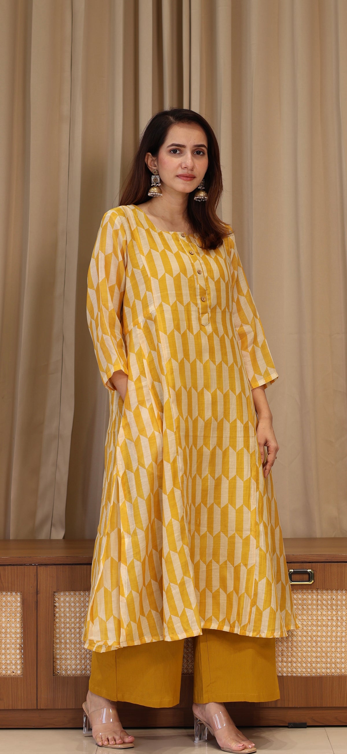 Ismat Mul Chanderi Kurta Set - Yellow