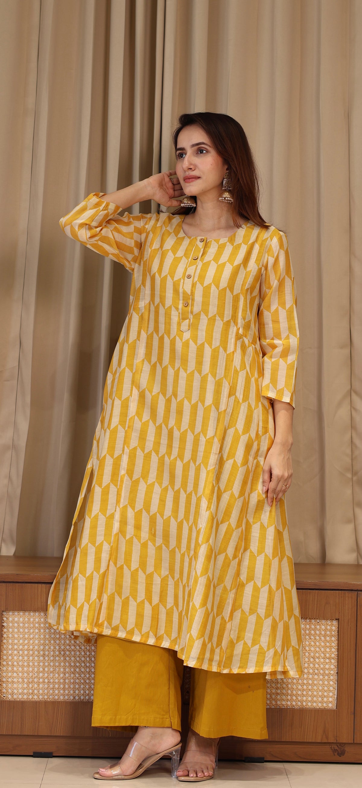 Ismat Mul Chanderi Kurta Set - Yellow