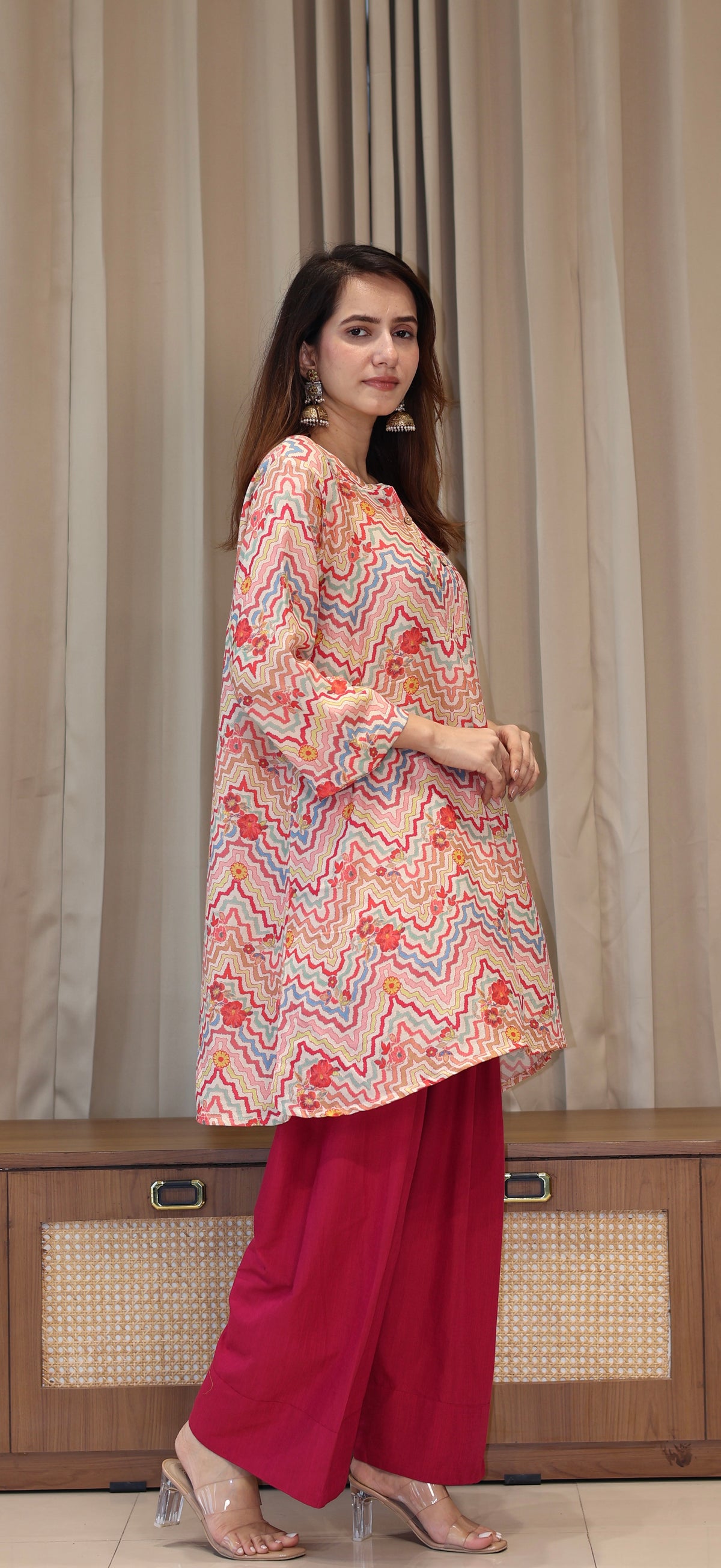 Off white Zig Zag Floral Print Cotton Silk Kurta With Farsi Bottom