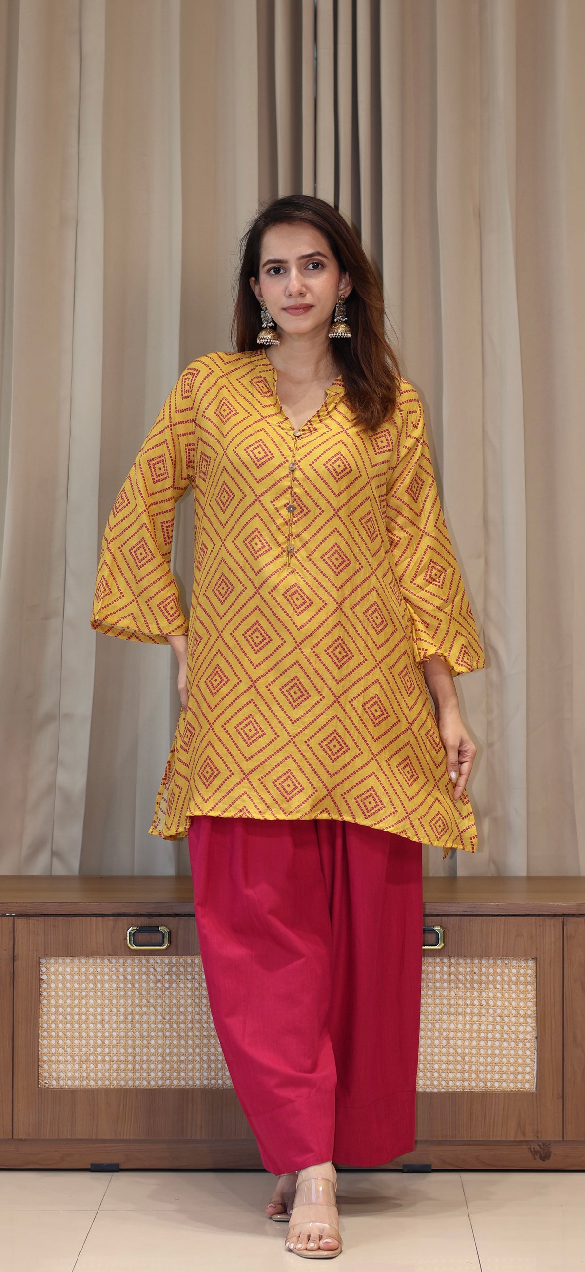 Yellow Bandhani Print Cotton Silk Kurta With Farsi Bottom