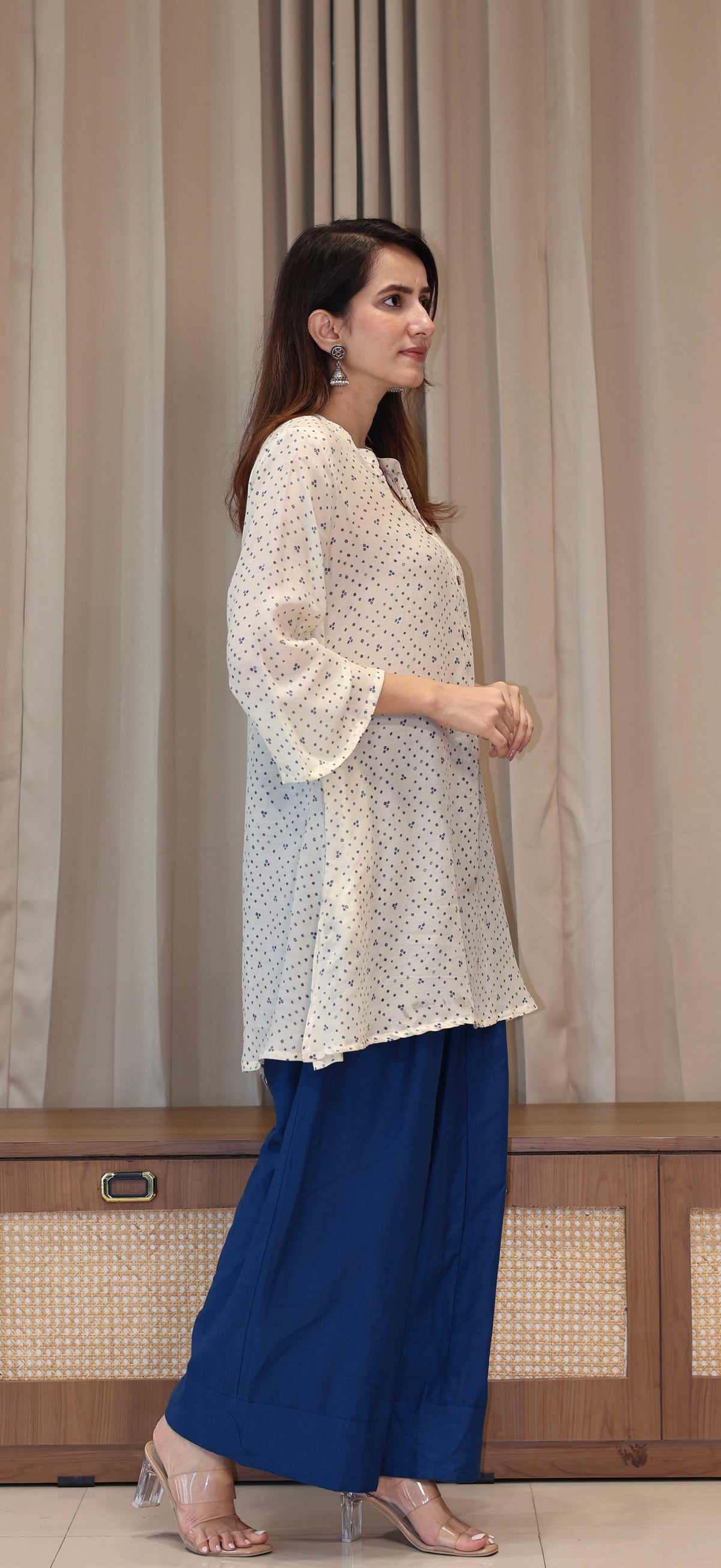 White Bandhani Print Cotton Silk Kurta With Farsi Bottom