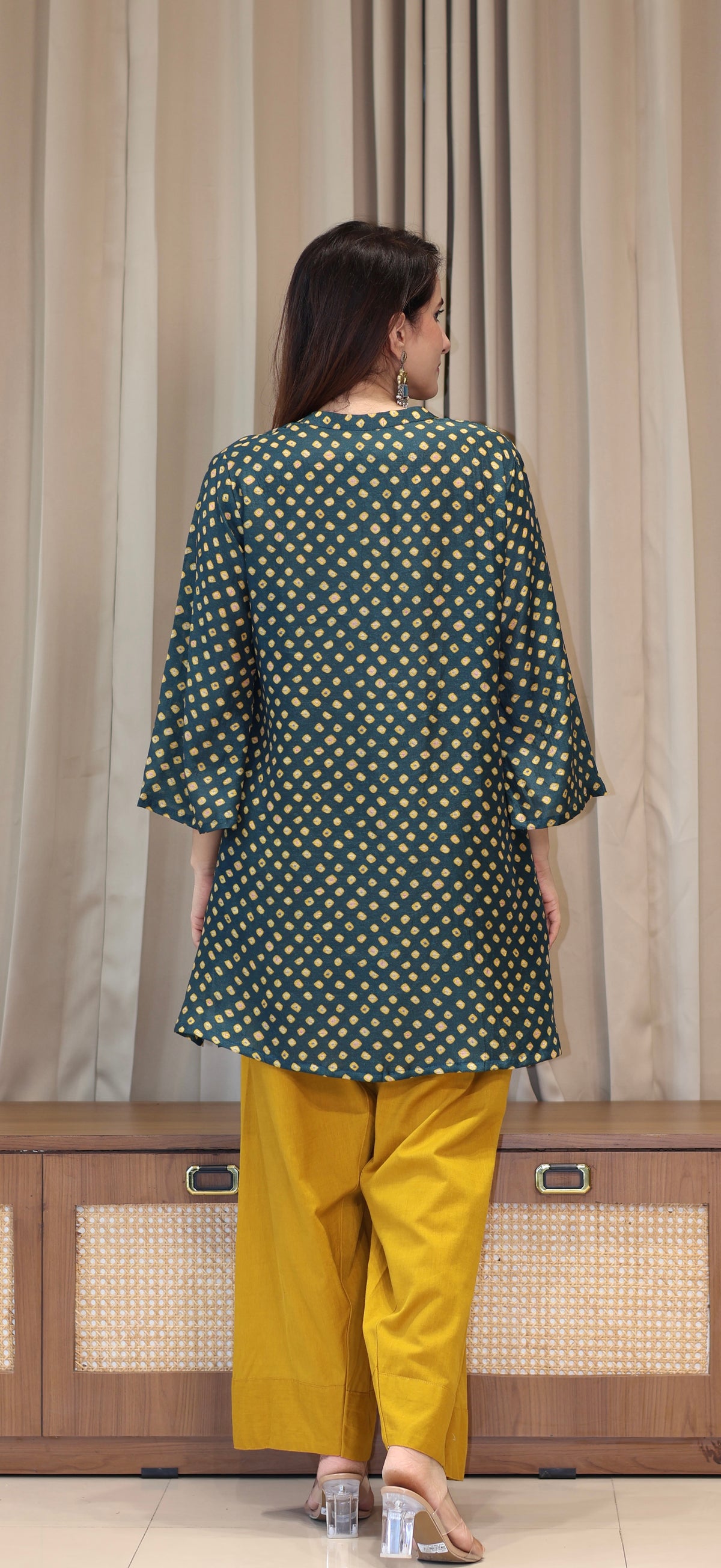 Green Bandhani Print Cotton Silk Kurta With Farsi Bottom