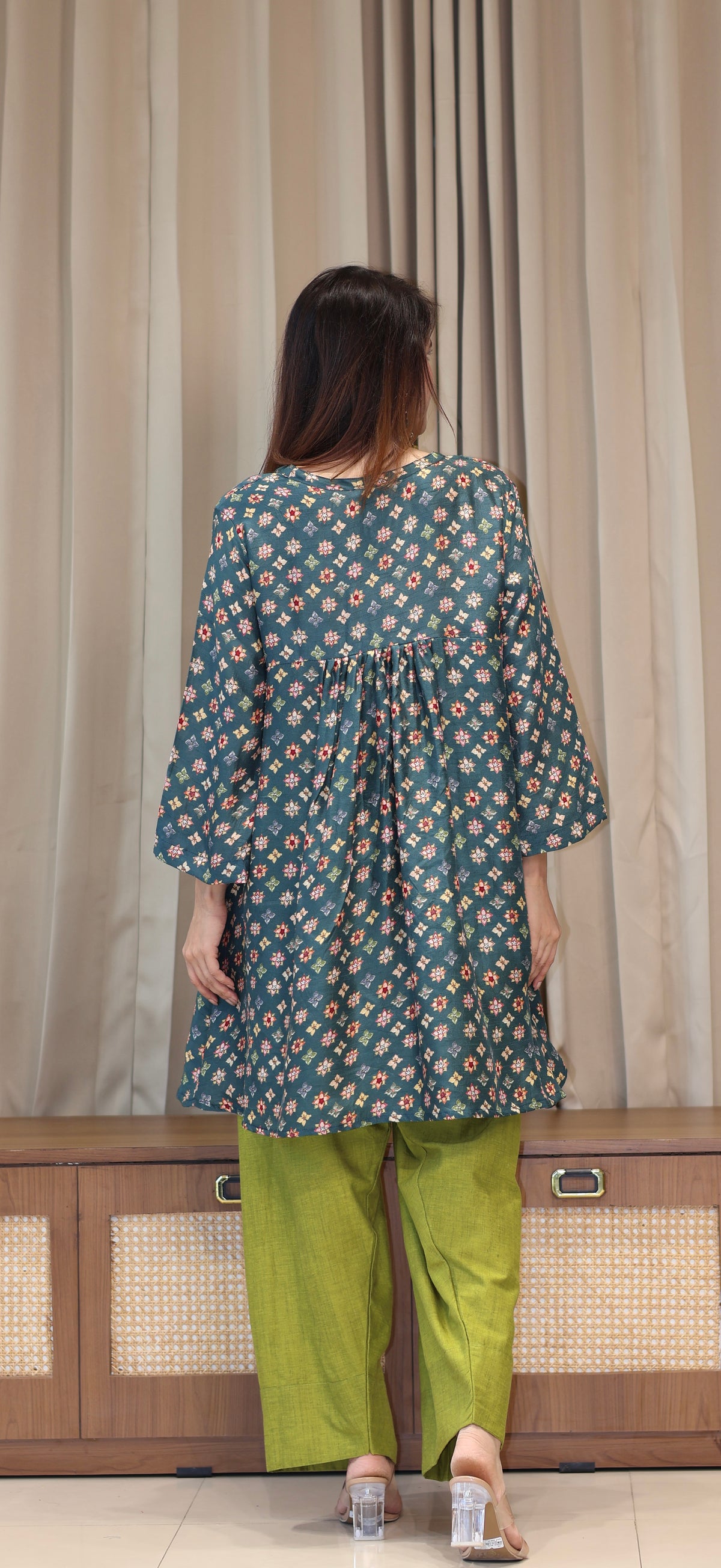 Teal Small Floral Print Cotton Silk Kurta With Farsi Bottom