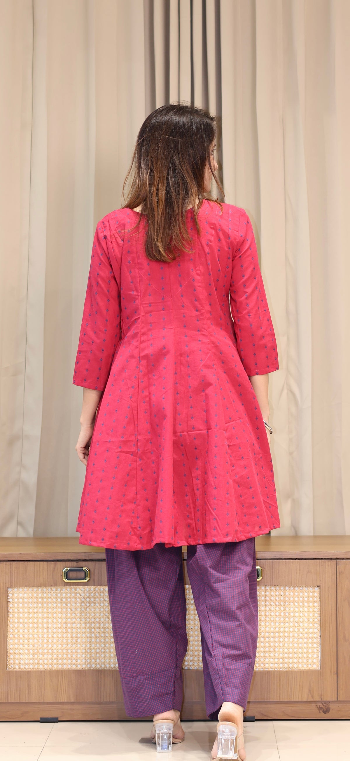 Rani Pink/Blue Butti Handwoven Cotton Kali Kurta With Checkered Farsi Bottom