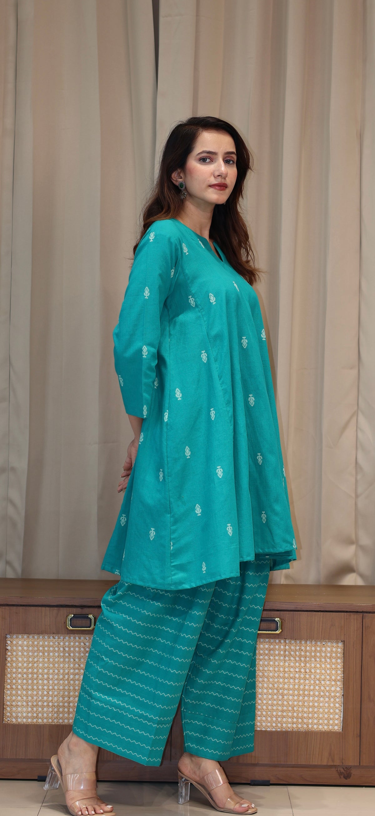 Kalindi Handwoven Cotton Kali Kurta Set - Turquoise