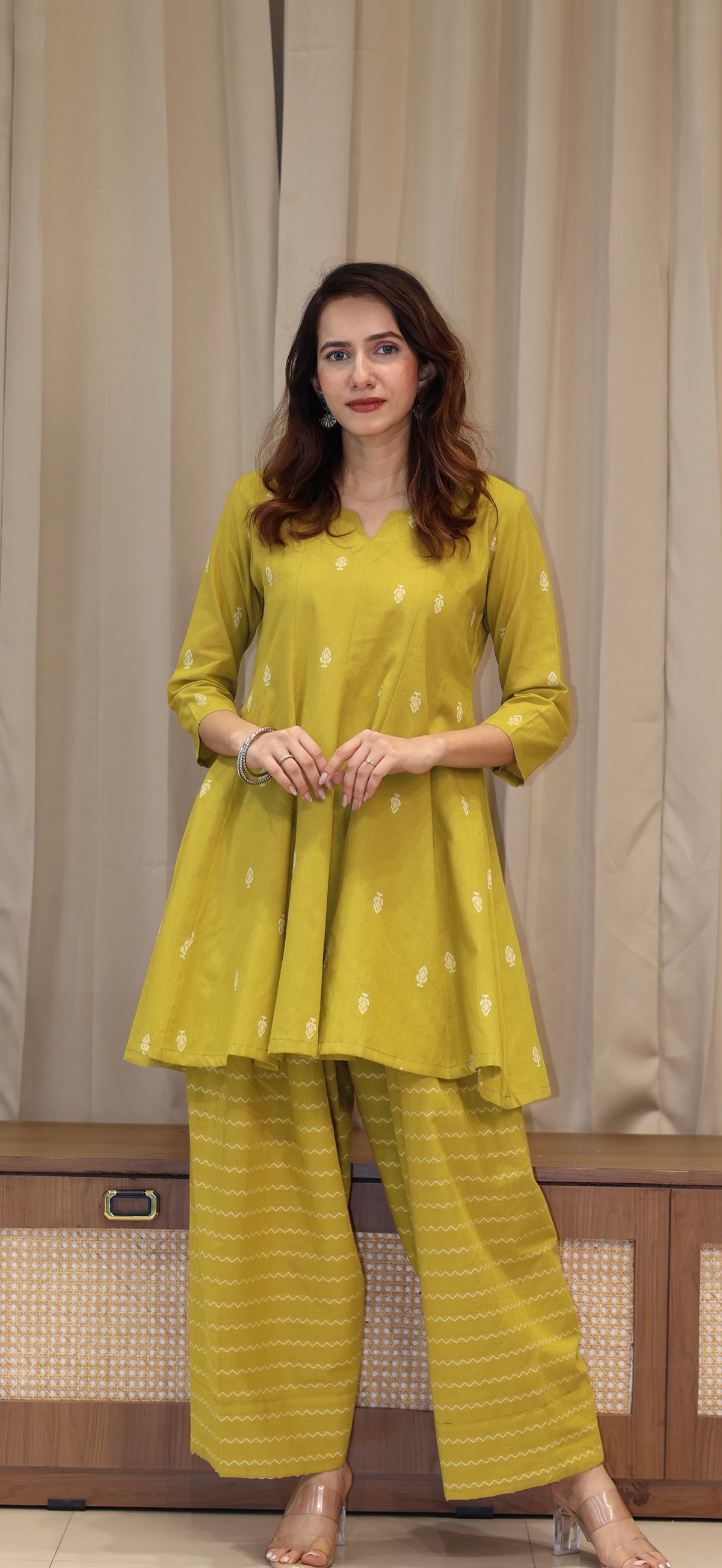 Konen Handwoven Cotton Kali Kurta Set - Lime Green