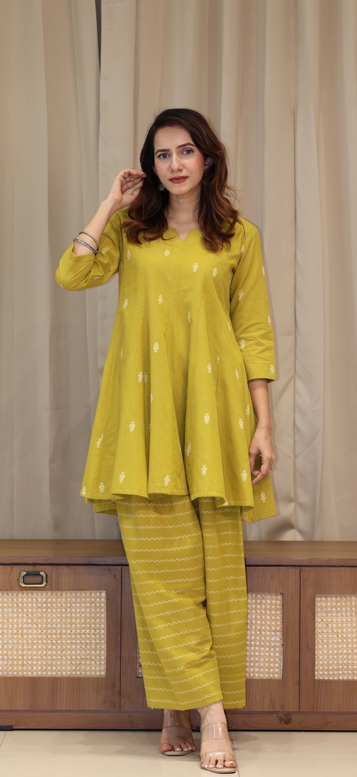 Konen Handwoven Cotton Kali Kurta Set - Lime Green