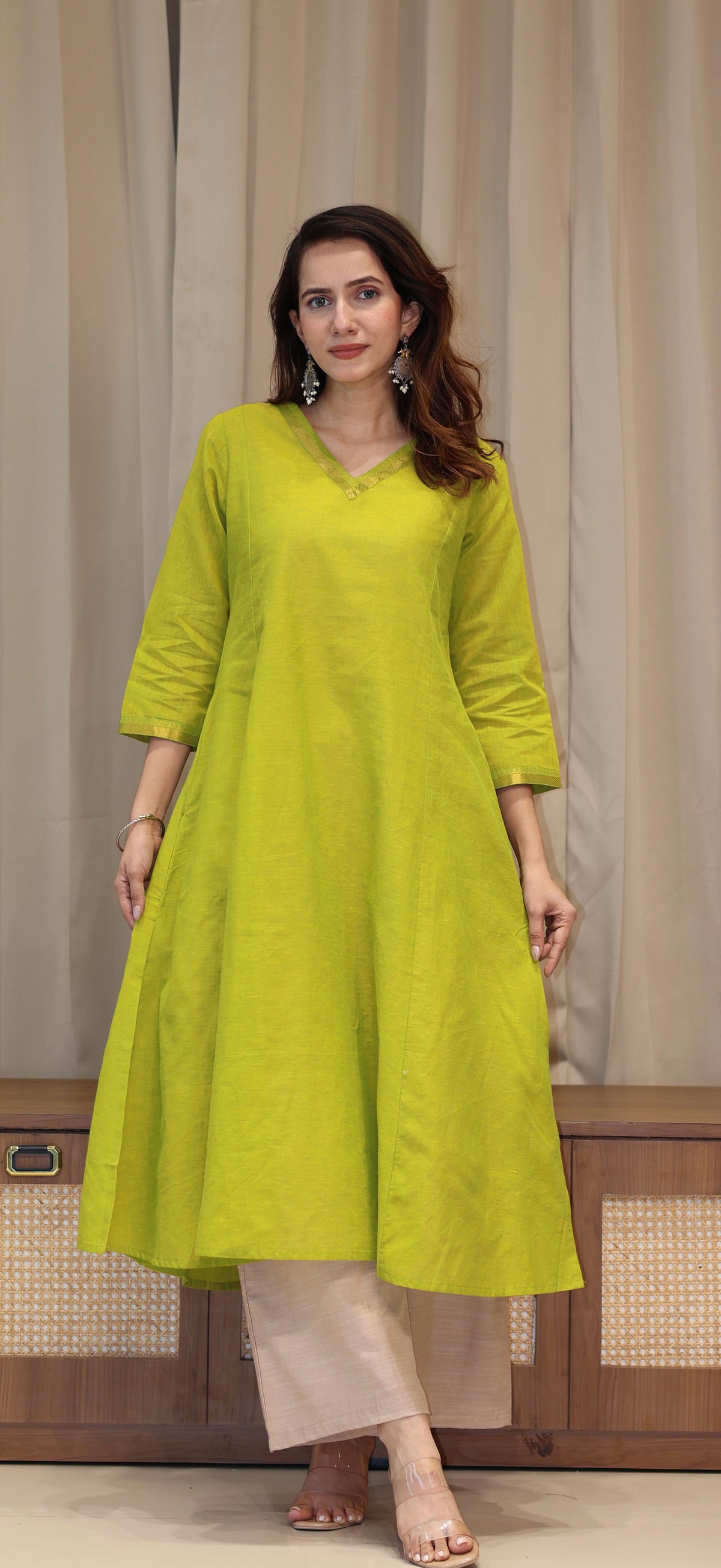 Arva Mangalgiri Cotton Kali Kurta With Nizam Border - Lime Green
