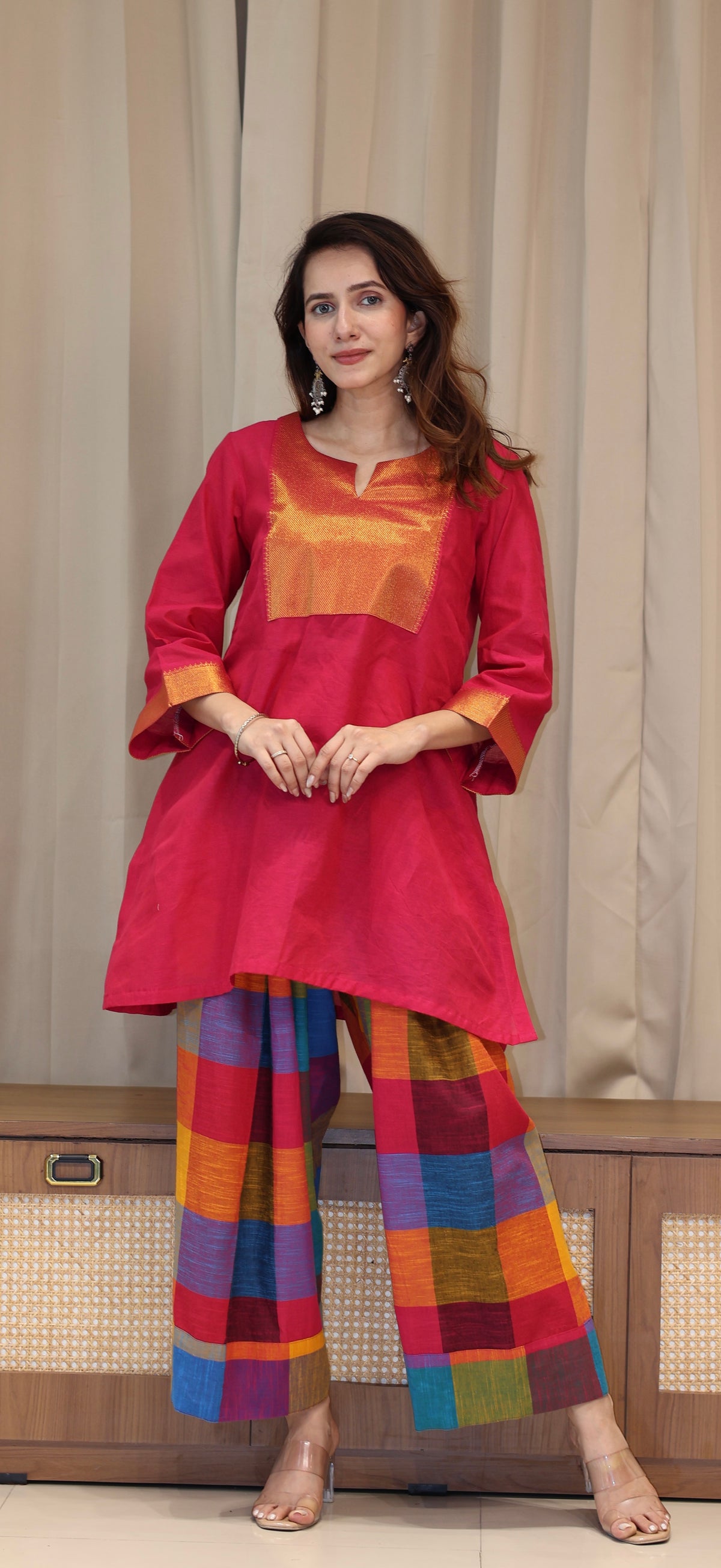 Zeal Mangalgiri Cotton Kurta With Nizam Border+Madras Checks Farsi Pants- Pink