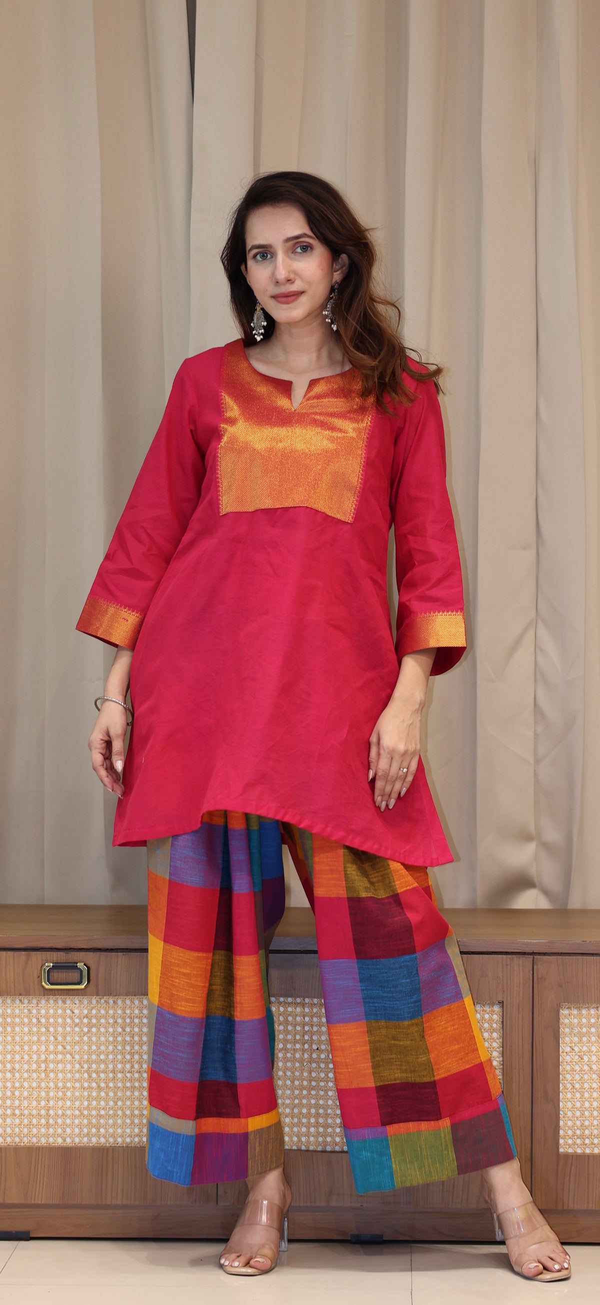 Zeal Mangalgiri Cotton Kurta With Nizam Border+Madras Checks Farsi Pants- Pink