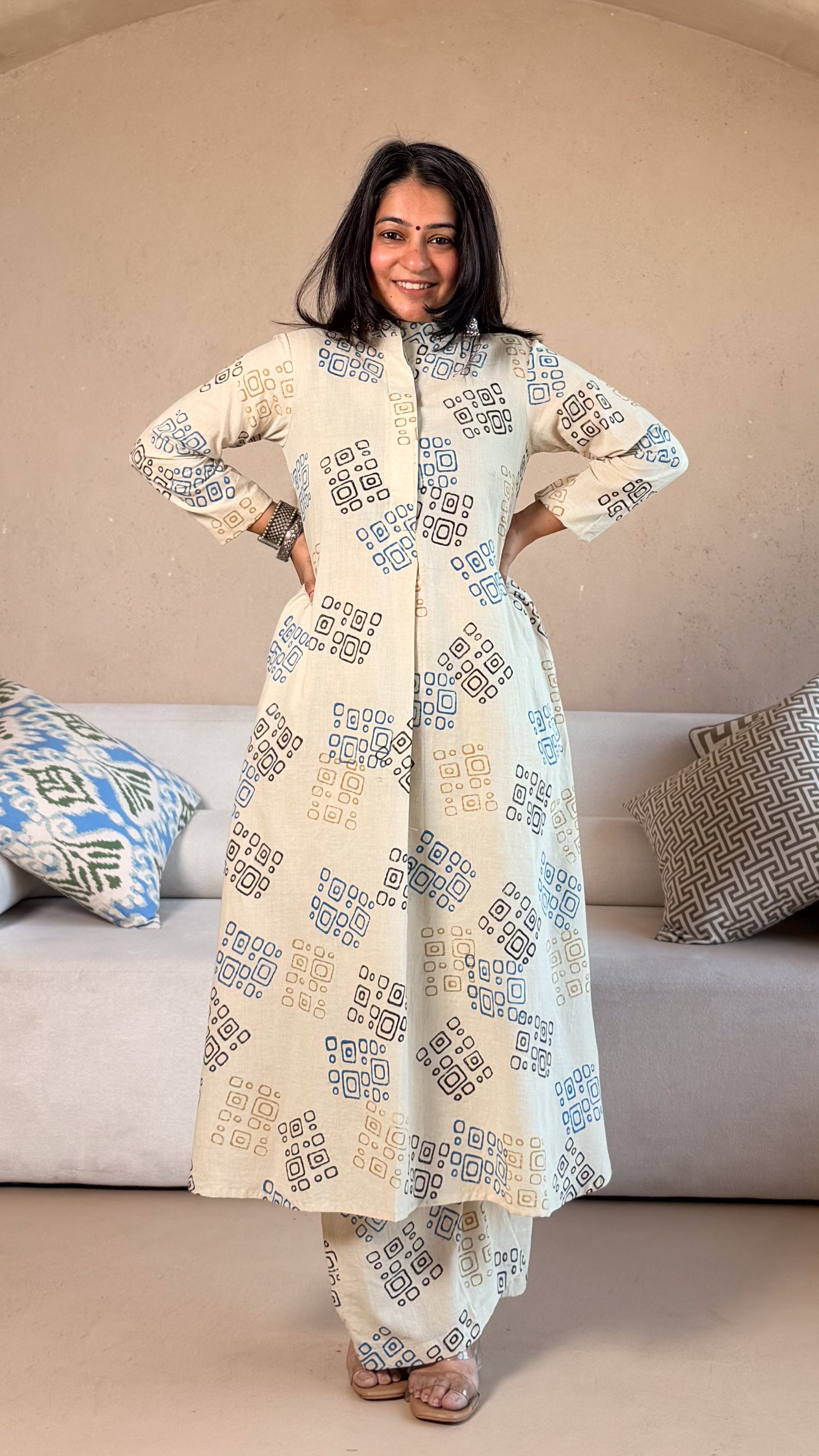 Mahuva Ajrakh Cotton Hand Block Kurta Set- Ivory