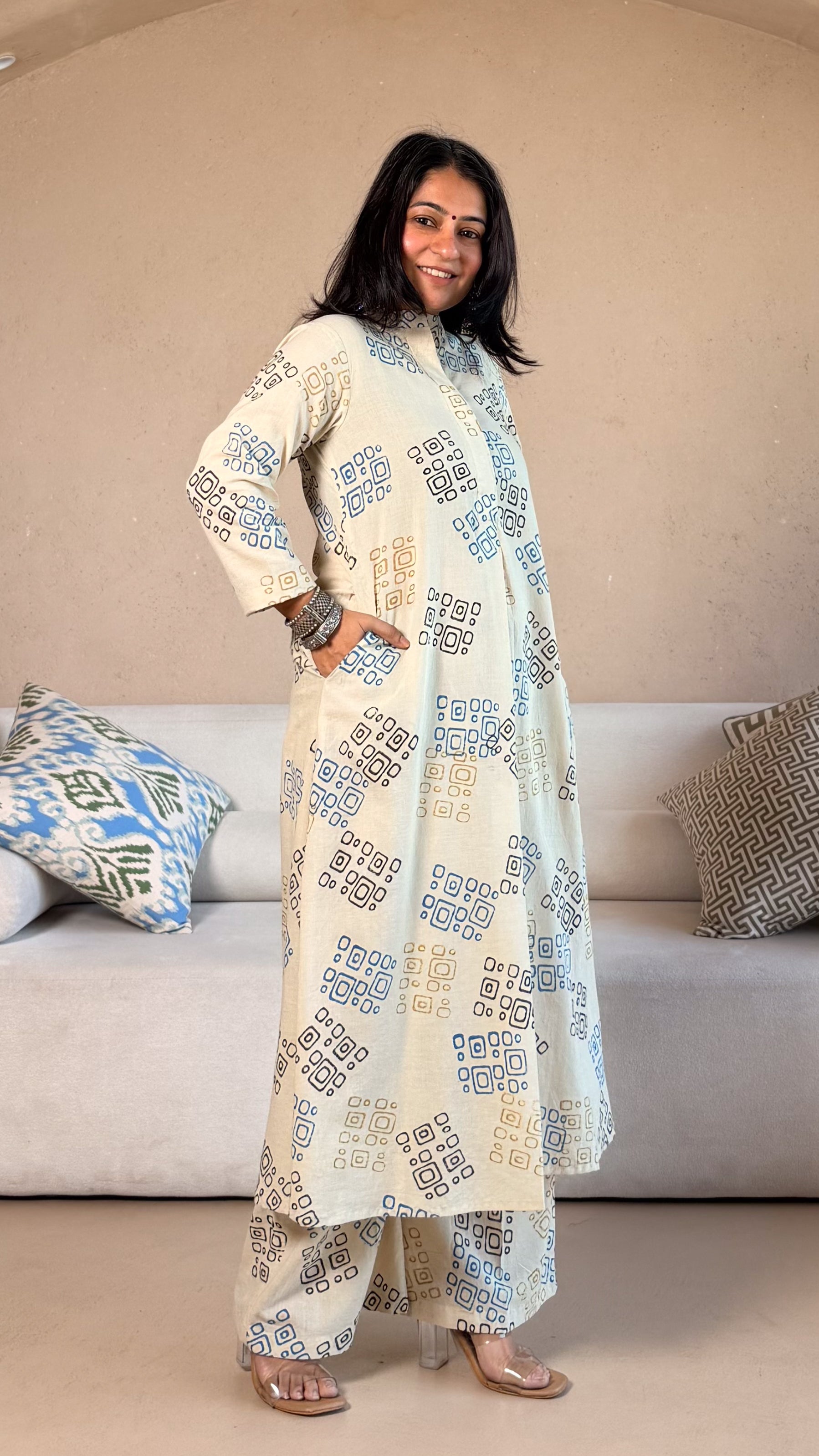 Mahuva Ajrakh Cotton Hand Block Kurta Set- Ivory