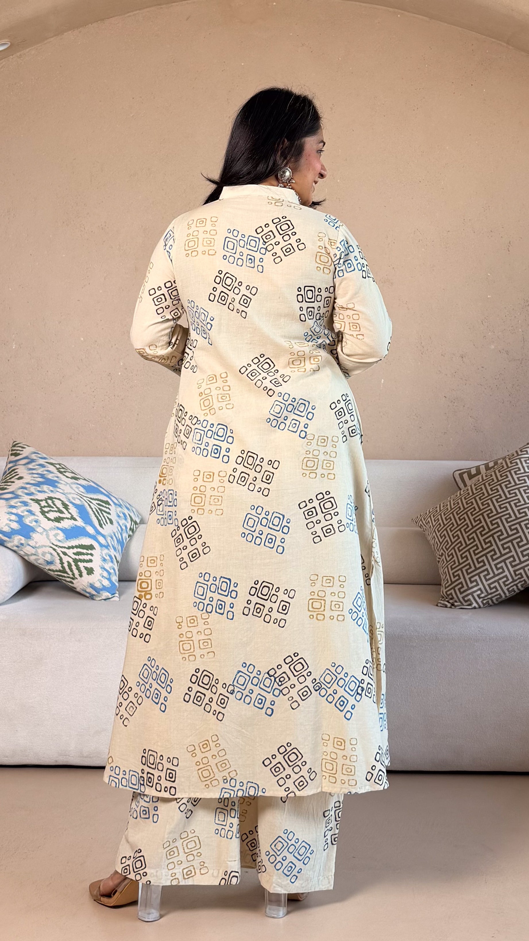 Mahuva Ajrakh Cotton Hand Block Kurta Set- Ivory