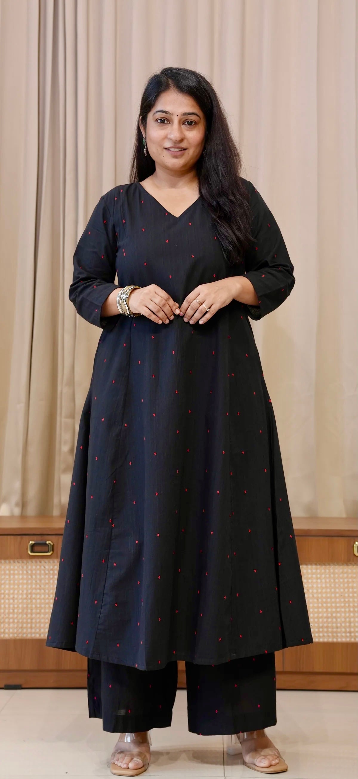 Aiza Handwoven Cotton Kurta - Black
