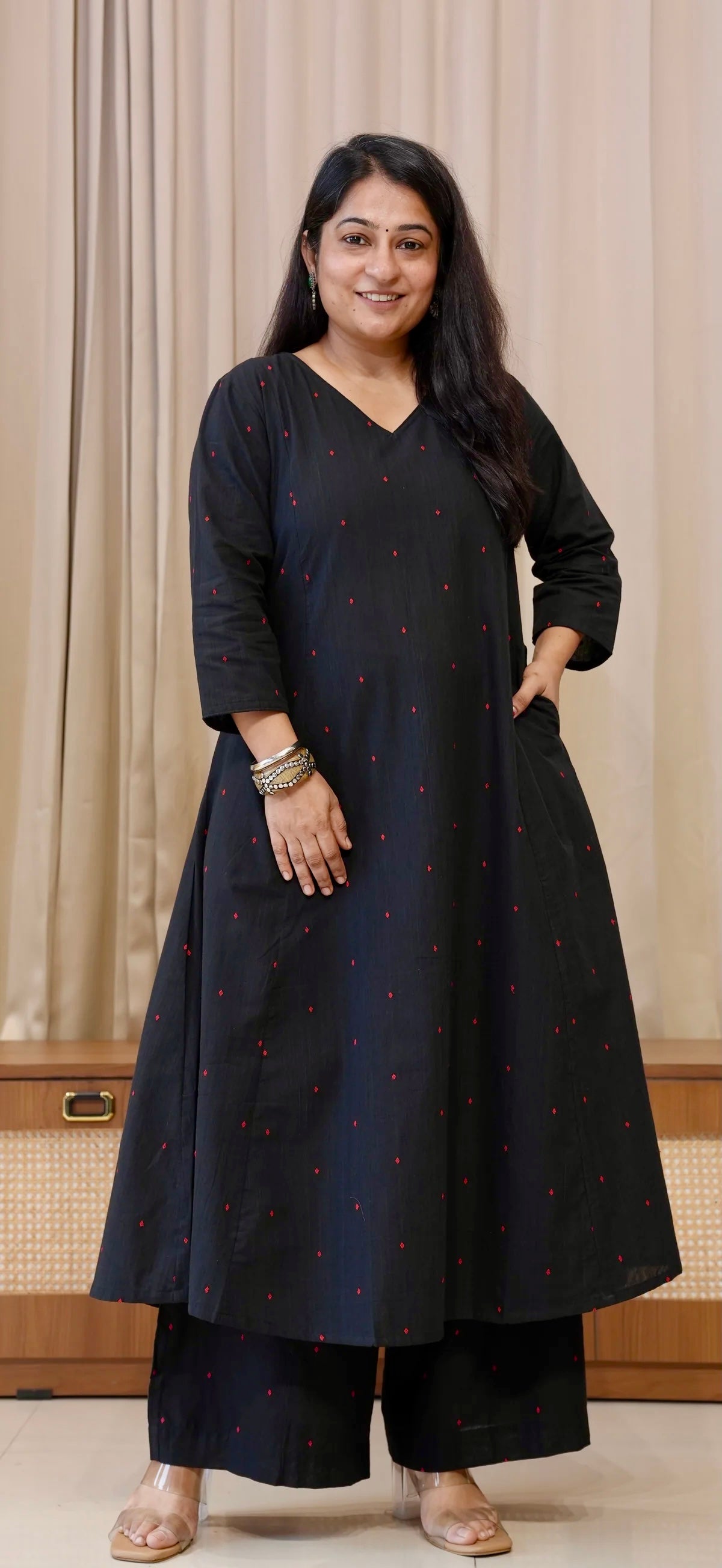 Aiza Handwoven Cotton Kurta - Black