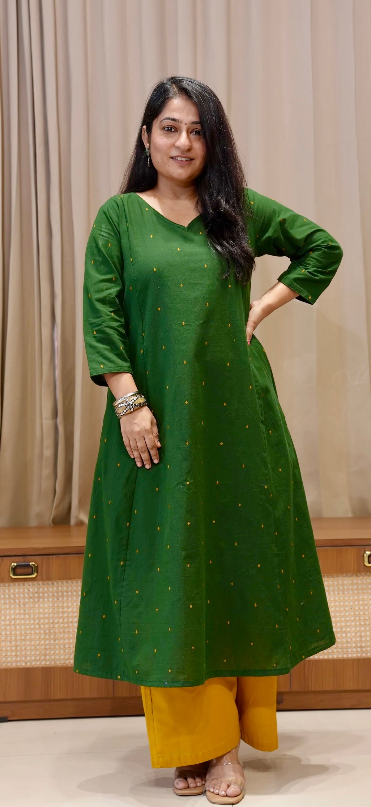 Tulika Handwoven Cotton Kurta - Dark Green