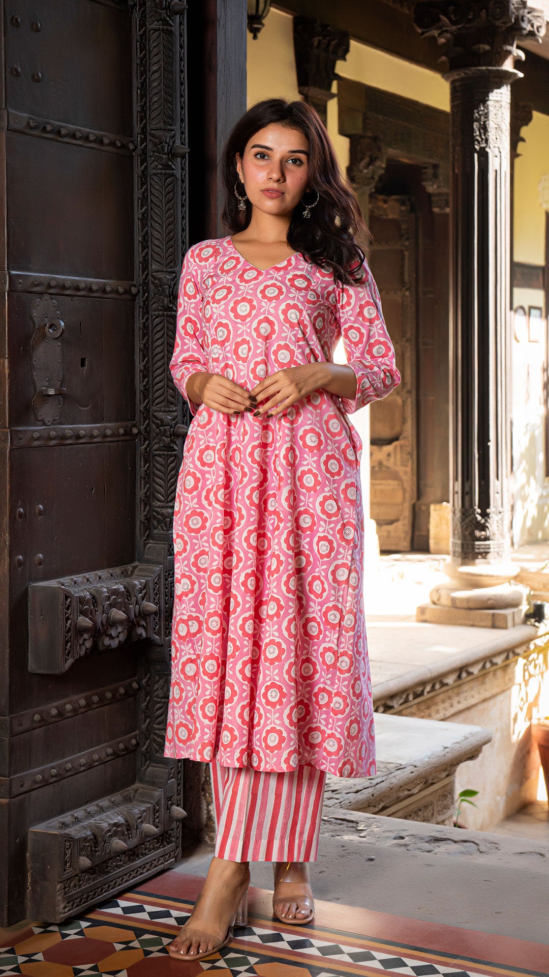 Aaradhya Sanganeri Hand Block Cotton Kurta In Pink
