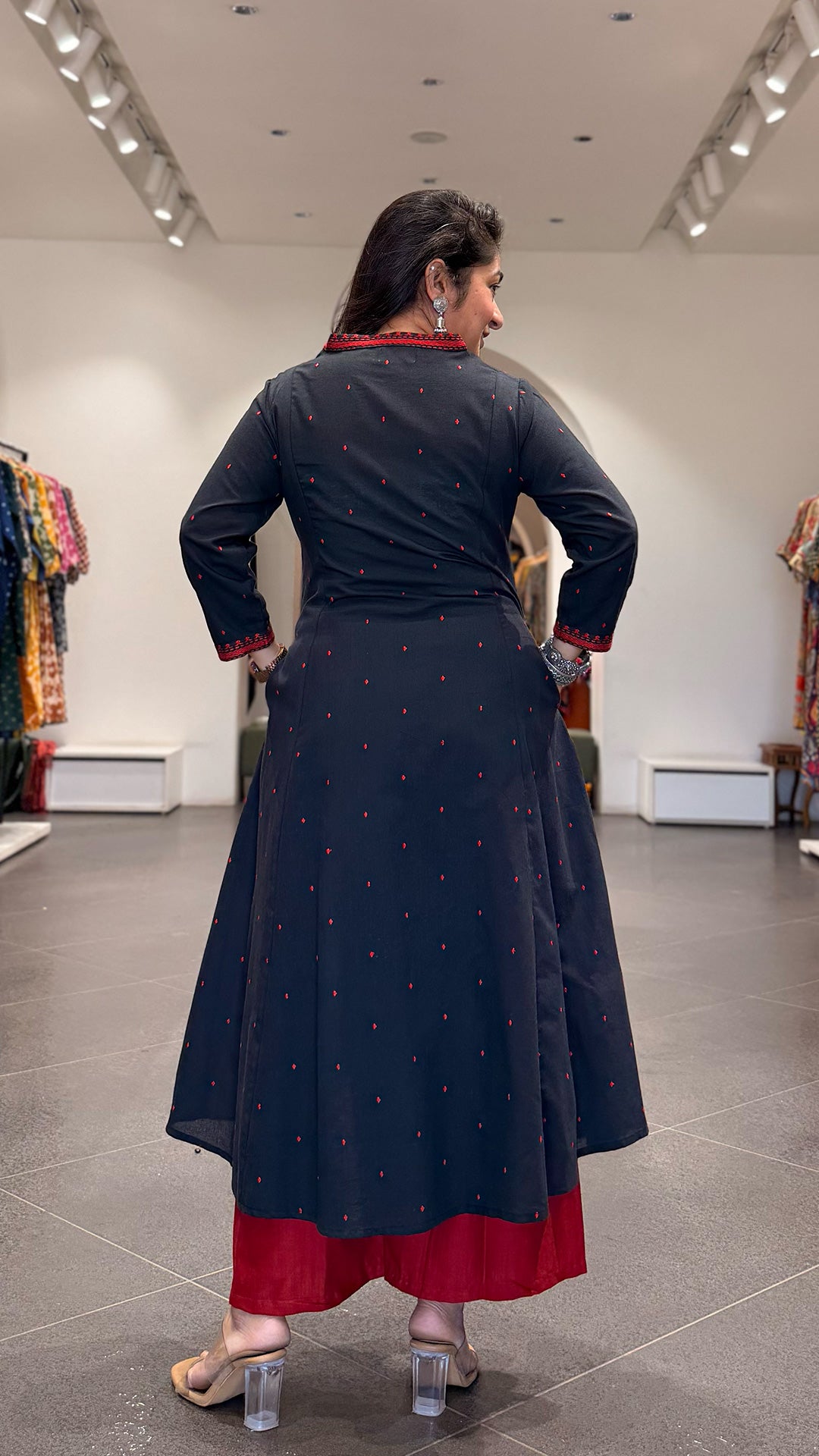 Sonakshi Hand Woven Kali Kurta In Cotton - Black