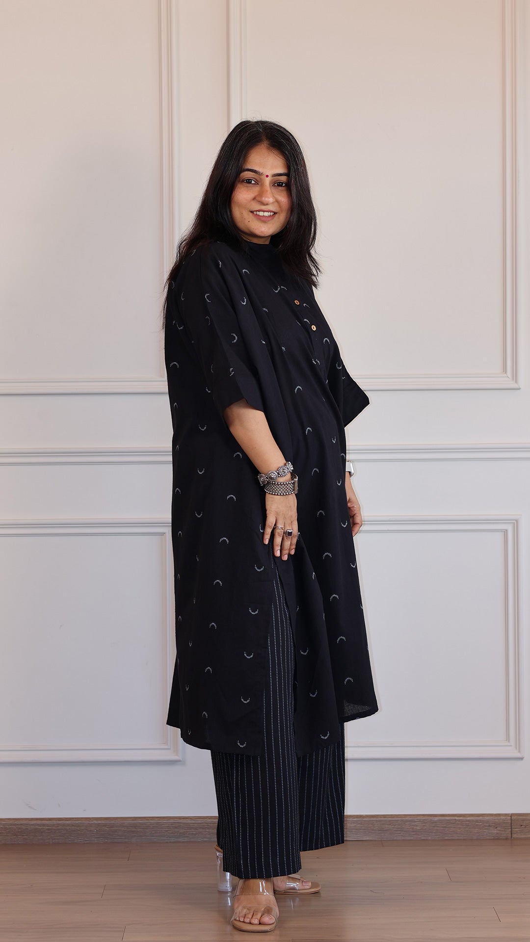 Black Chaand Handwoven Cotton Kaftan Co-ord