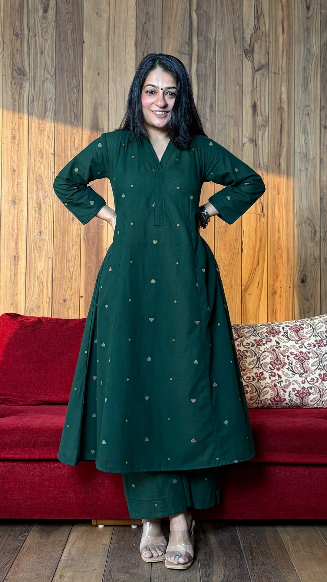 Queen Of Hearts Hand Woven Kali Kurta In Cotton - Green