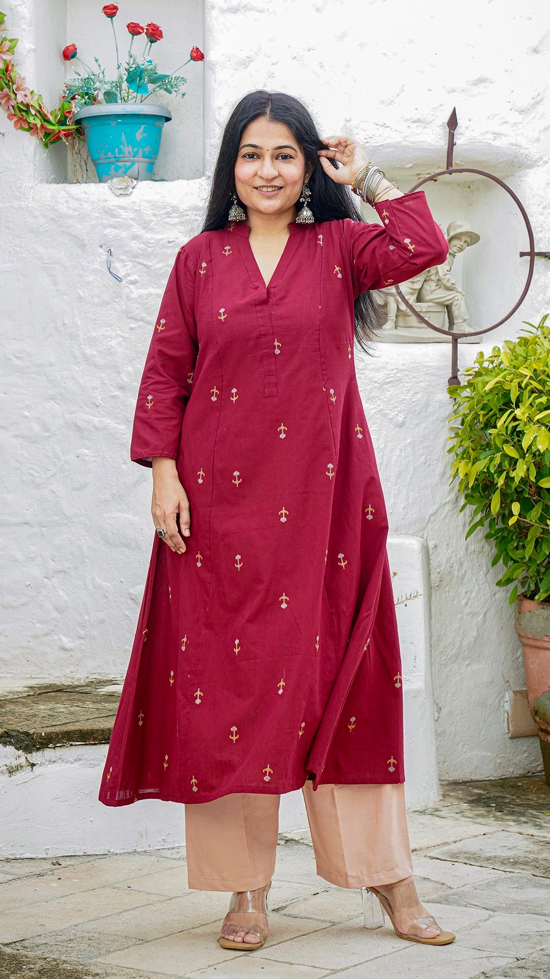 Kheya Flower Motif Hand Woven Kali Cotton Kurta - Maroon