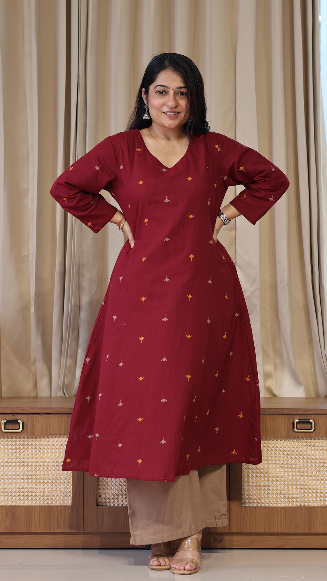 Vreya Handwoven Cotton Kurta - Maroon