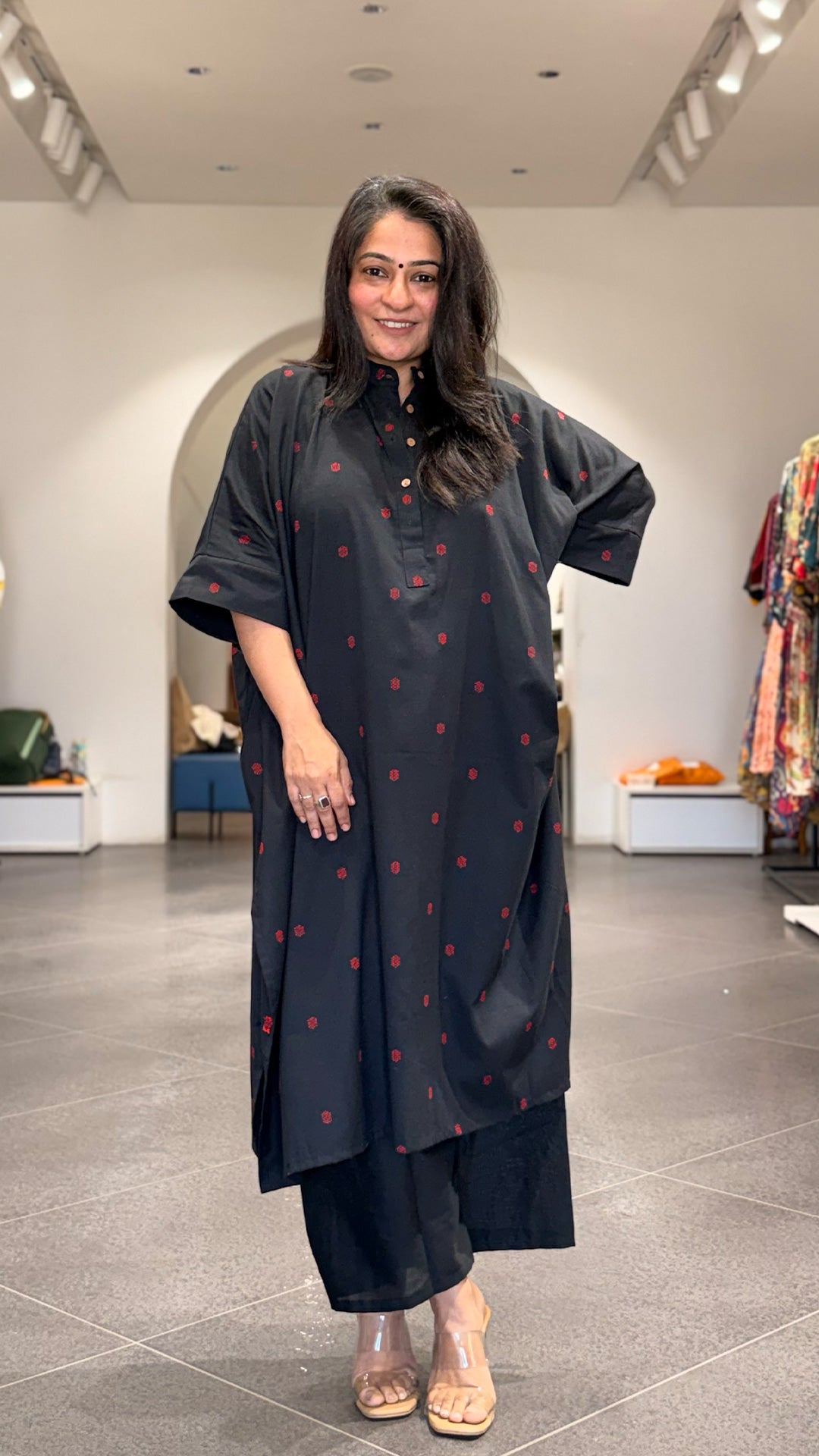 Chavvi handwoven kaftan co-ord  - Black