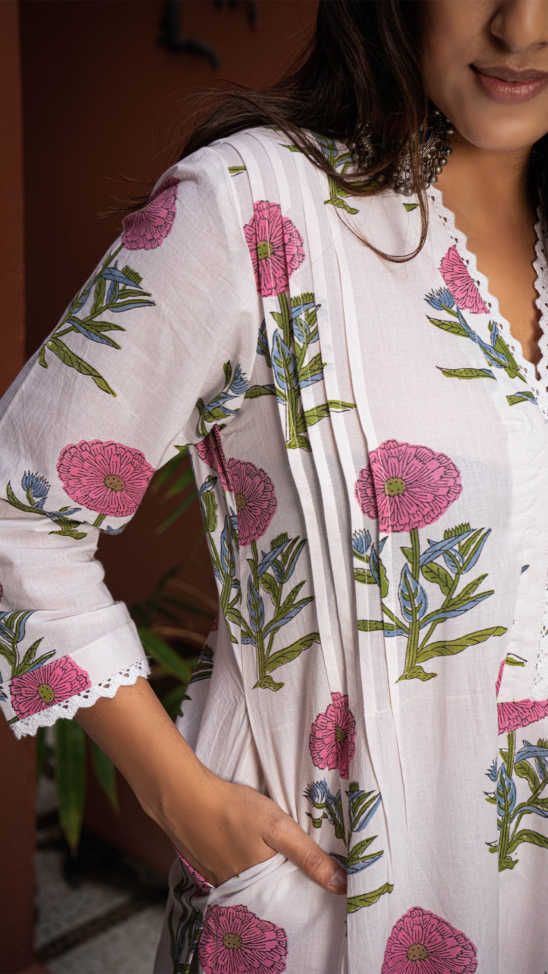 Aza Sanganeri Hand Block Printed Cotton Kurta - White