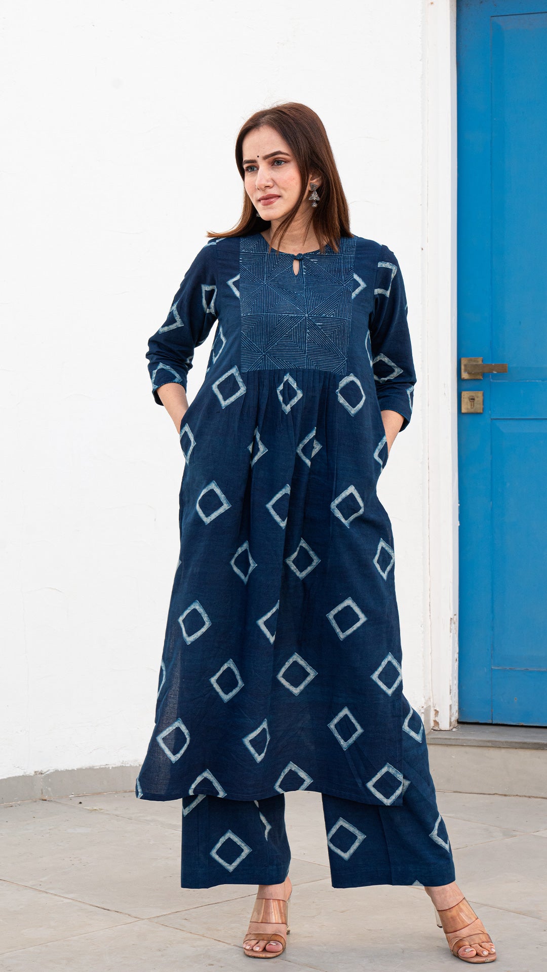 Ira Dabu Square Block Print Kurta In Indigo