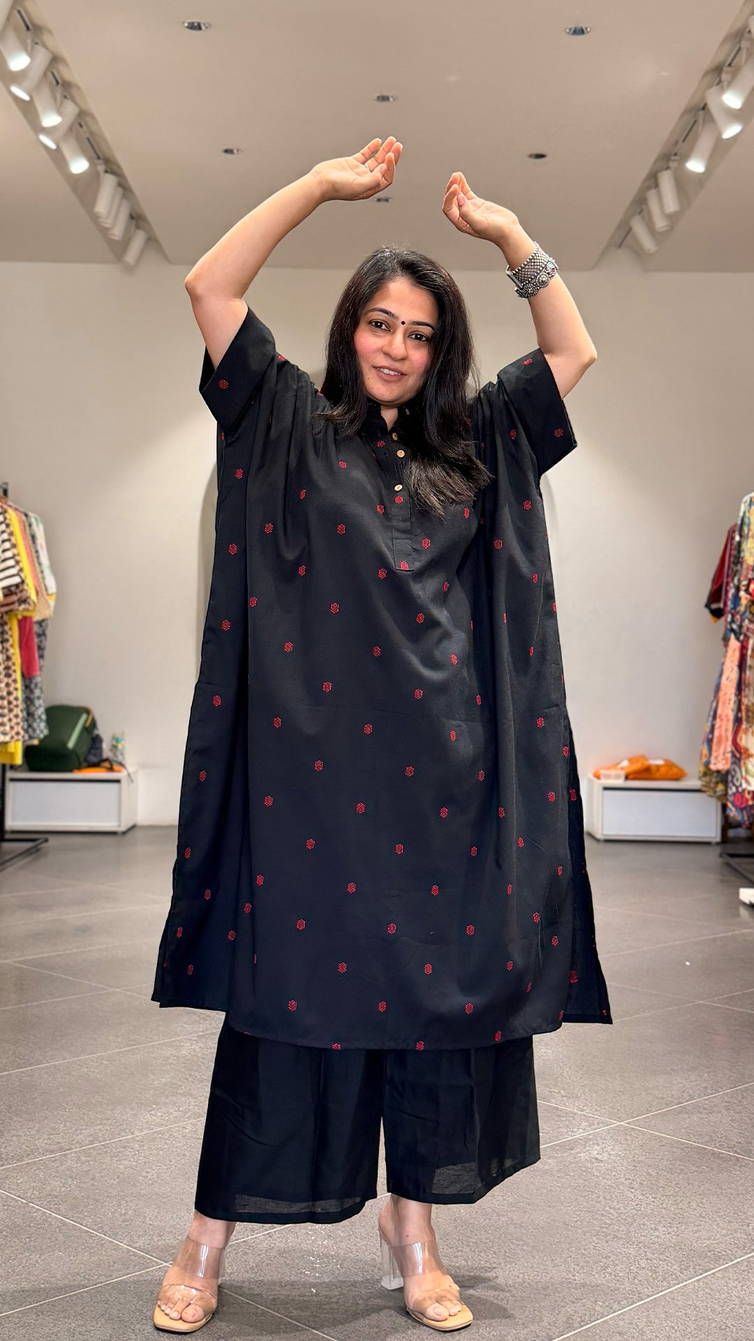 Chavvi handwoven kaftan co-ord  - Black