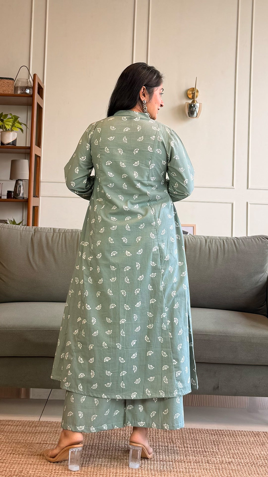 Gauhar Kali Kurta In Cotton - Sage green