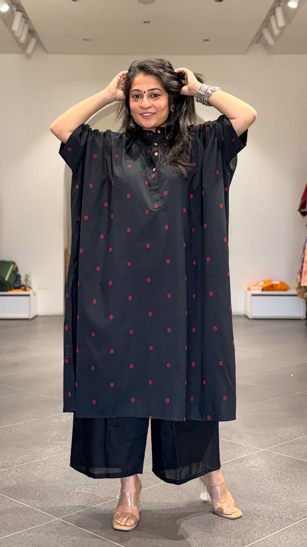 Chavvi handwoven kaftan co-ord  - Black