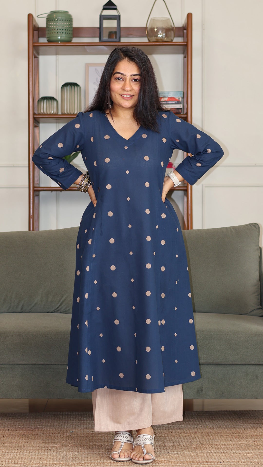 Renu Handwoven Cotton Kurta - Blue