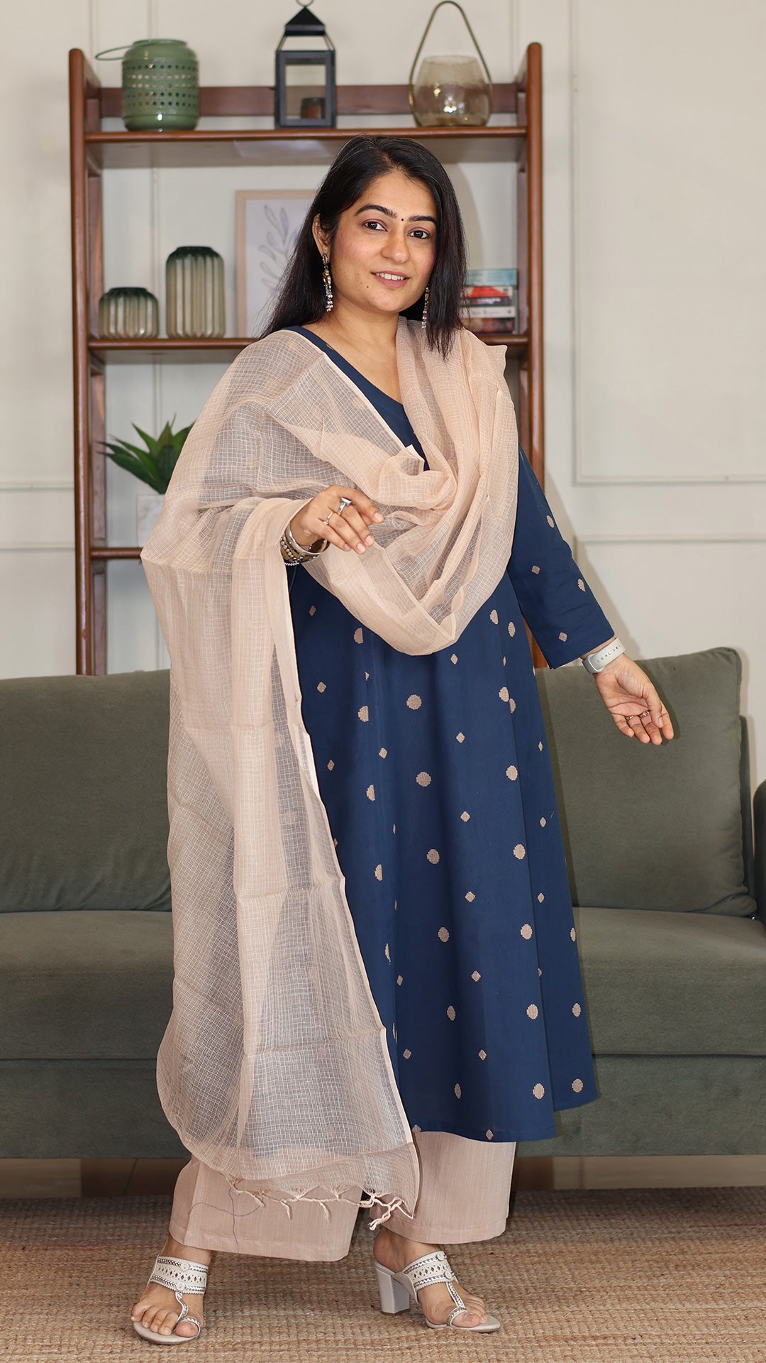Renu Handwoven Cotton Kurta - Blue