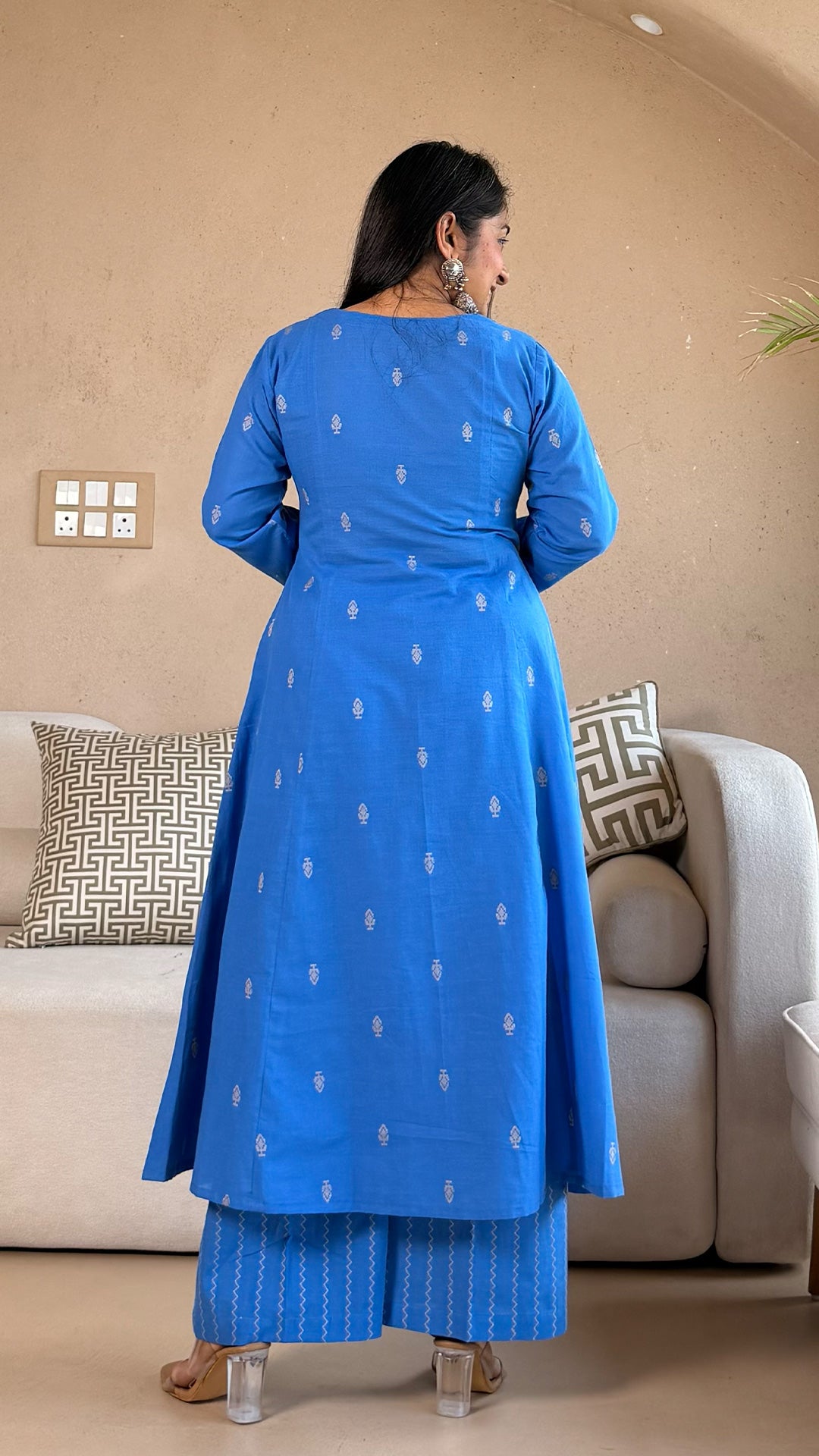 Aabha Handwoven Cotton Kurta- Light Blue