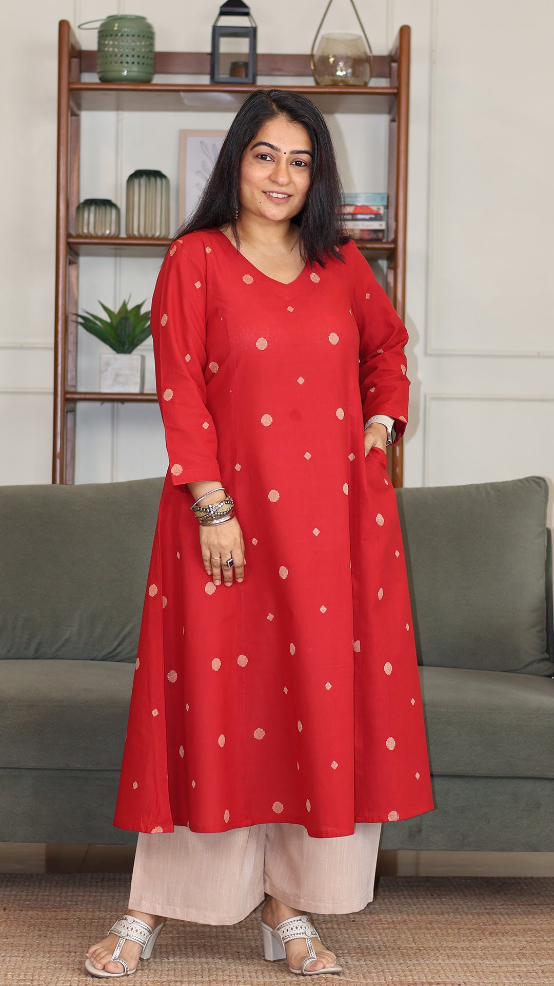 Saanj Handwoven Cotton Kurta - Red