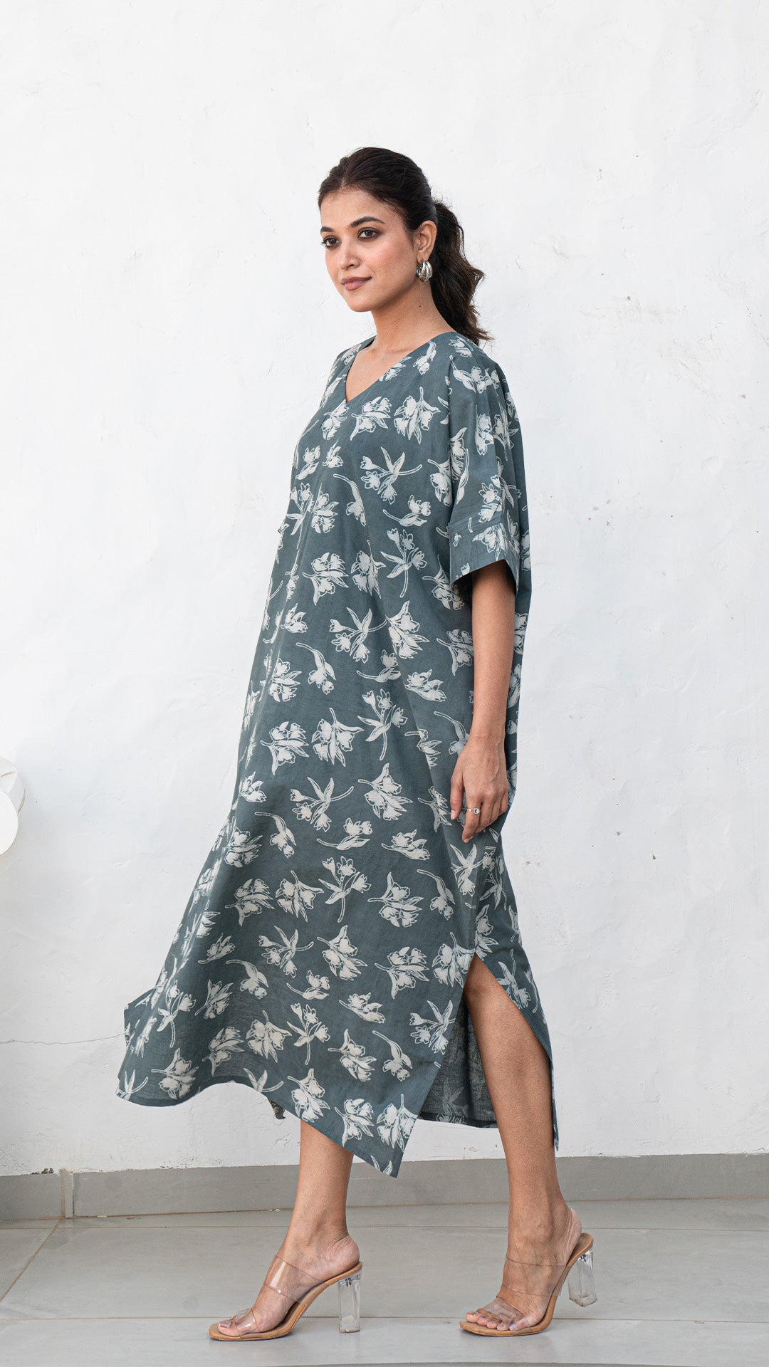 Mehaa Floral Print Cotton Kaftan - Grey