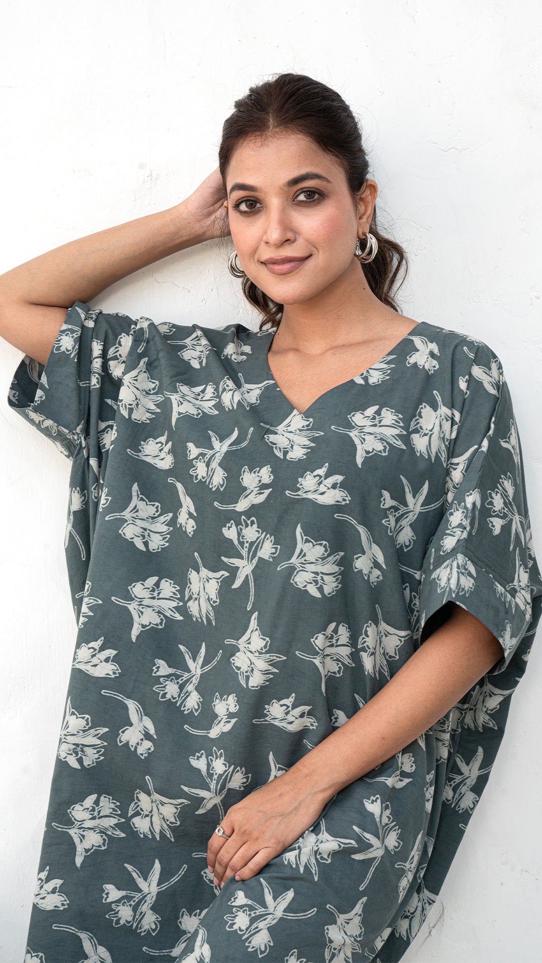 Mehaa Floral Print Cotton Kaftan - Grey