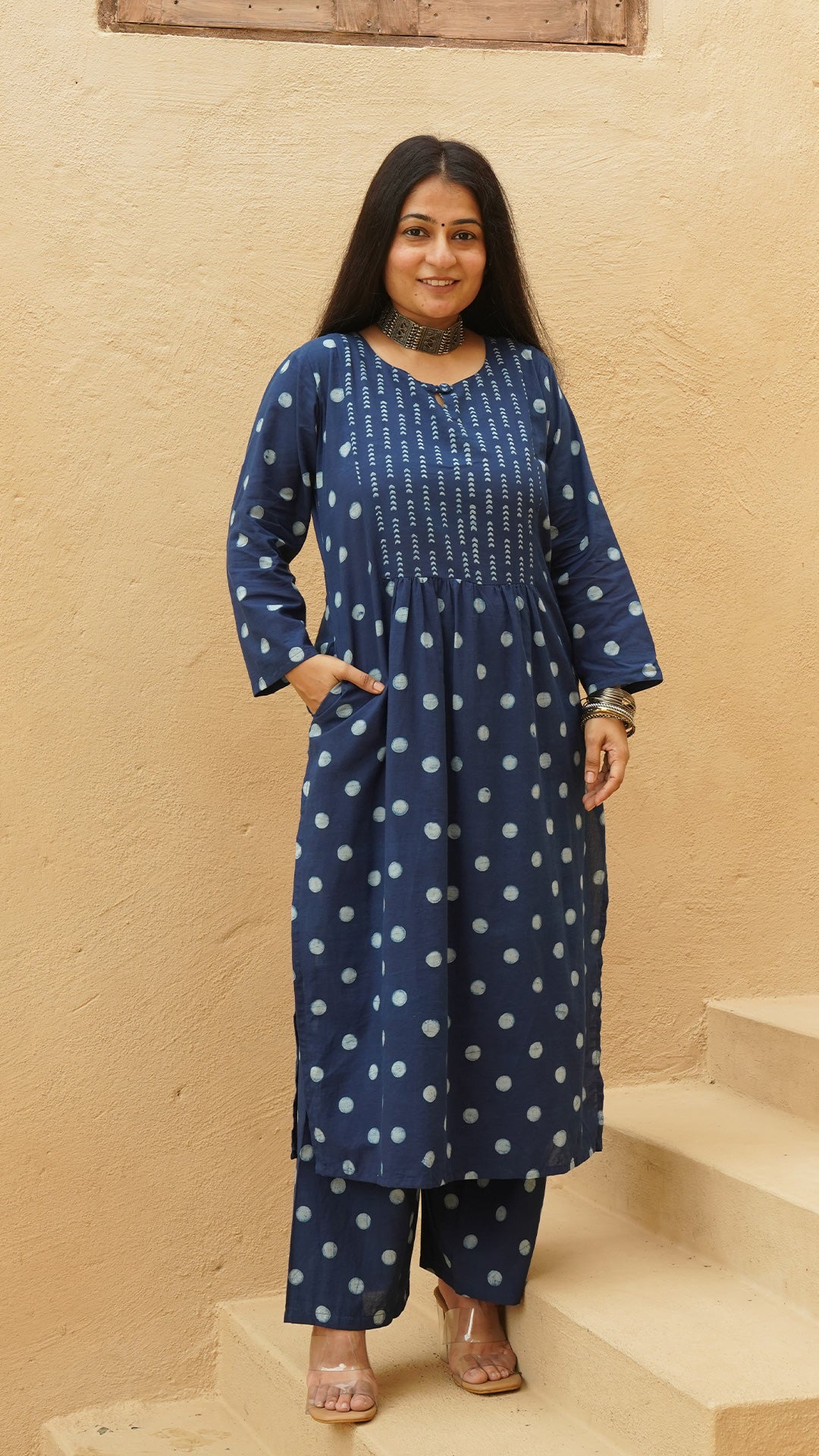 Sneha Dabu Polka Dots Block Print Kurta In Indigo