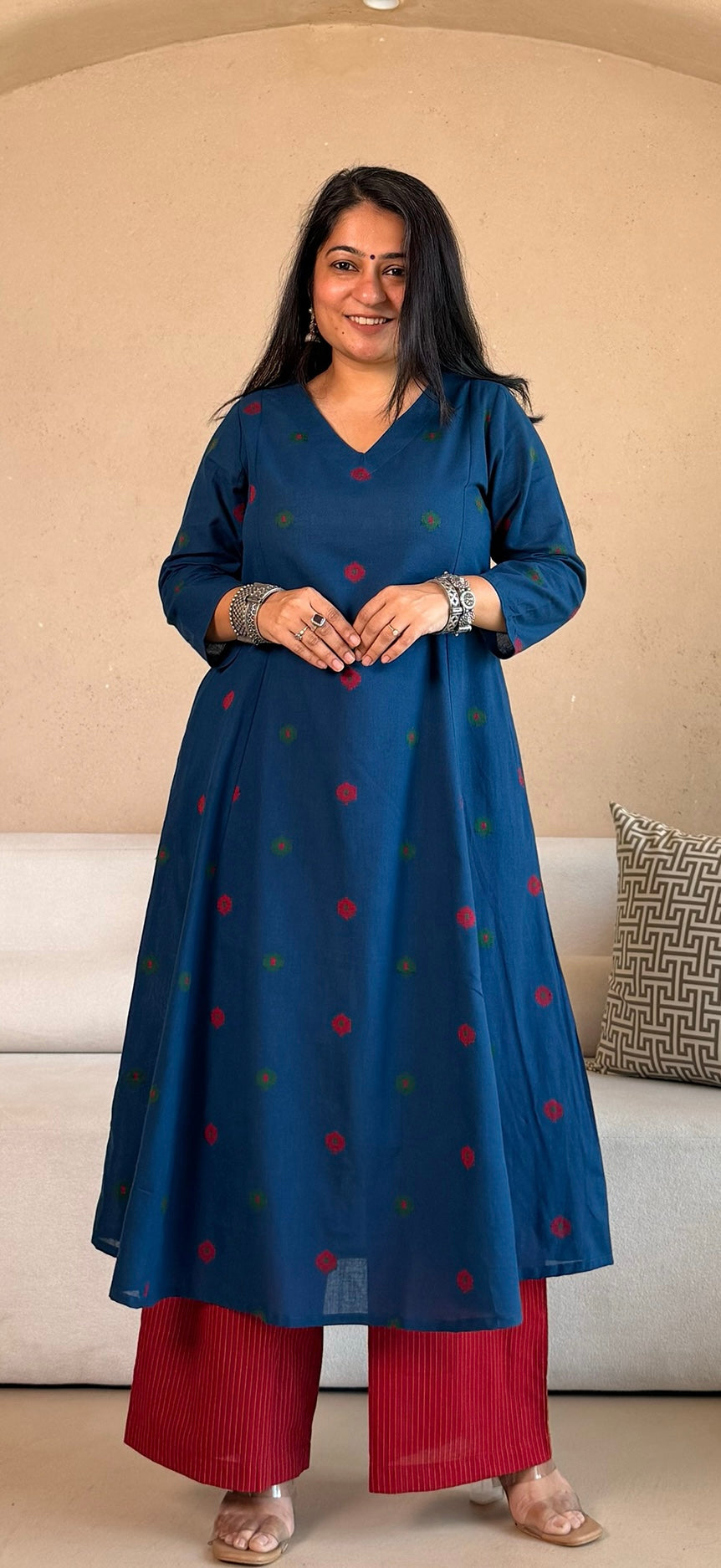 Paaro Handwoven Cotton Kurta- Blue/Pink