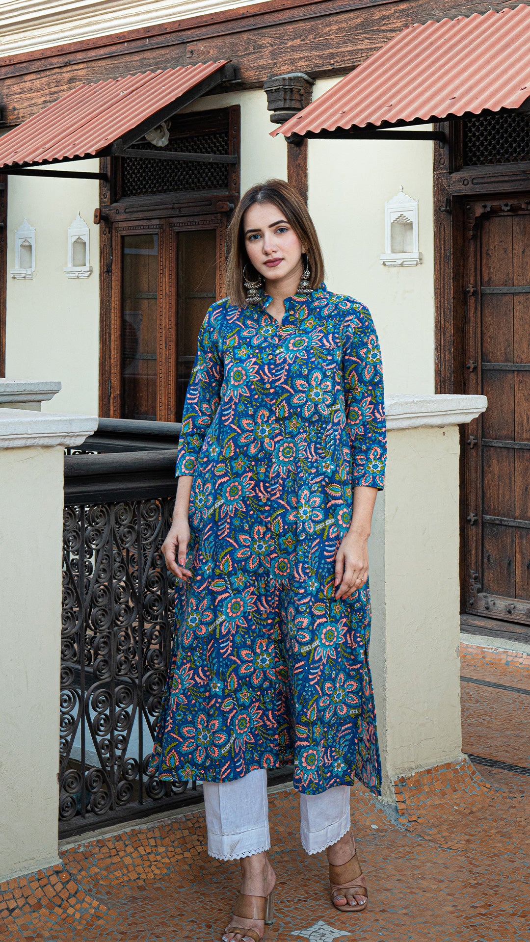 Maisha Sanganeri Floral Jaal Kali Cotton Kurta - Blue