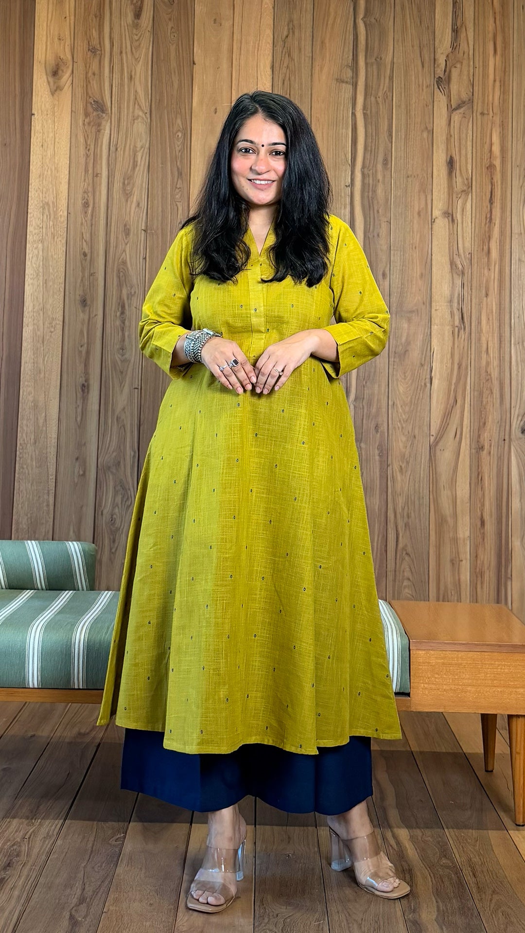 Pernia Handwoven Cotton Kurta - Light Green