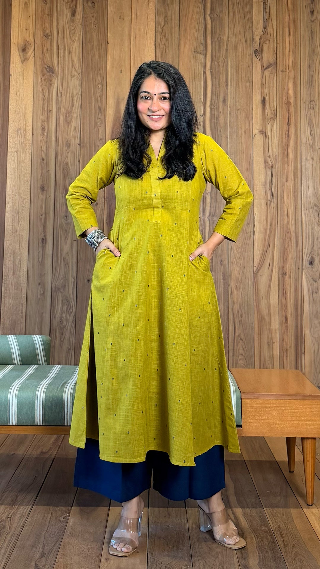 Pernia Handwoven Cotton Kurta - Light Green