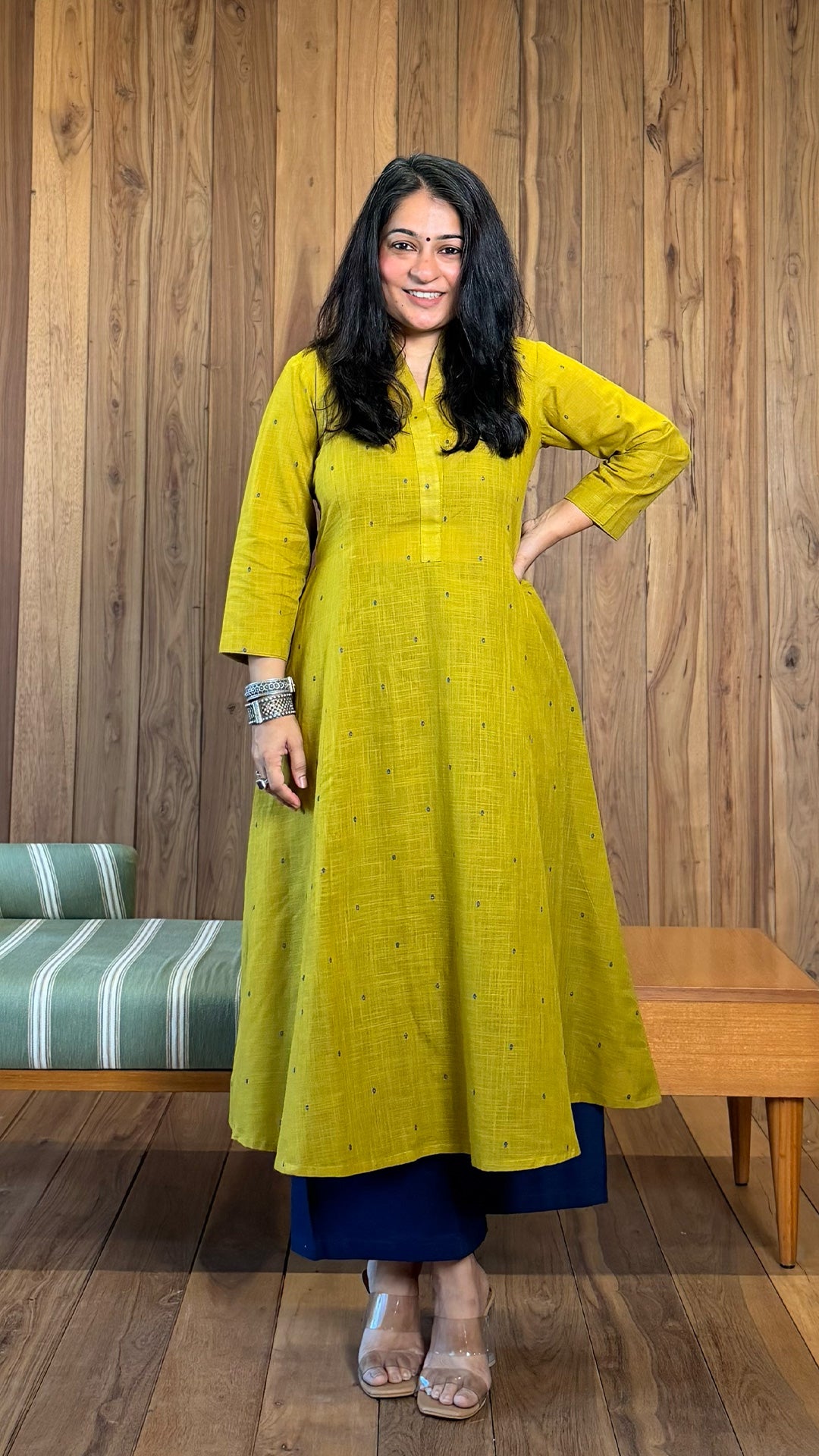 Pernia Handwoven Cotton Kurta - Light Green