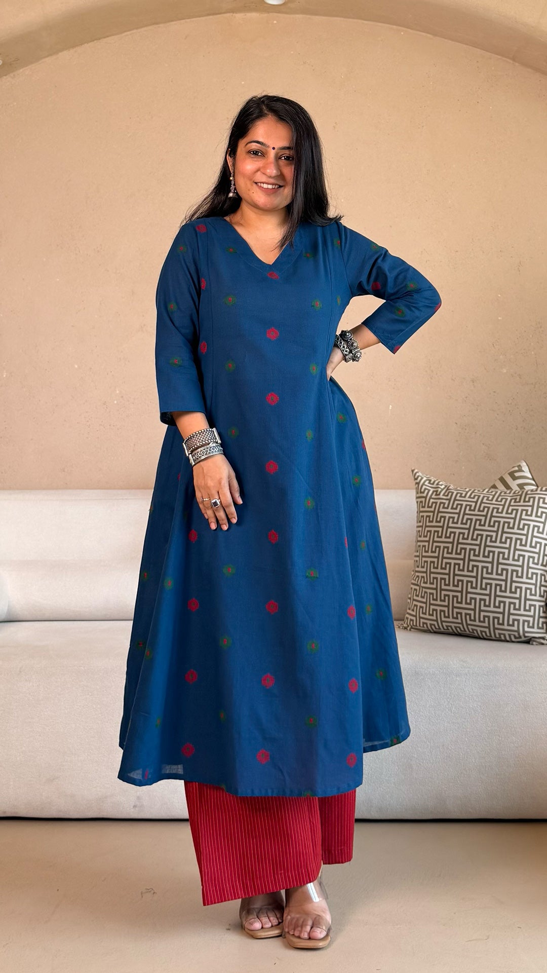 Paaro Handwoven Cotton Kurta- Blue/Pink