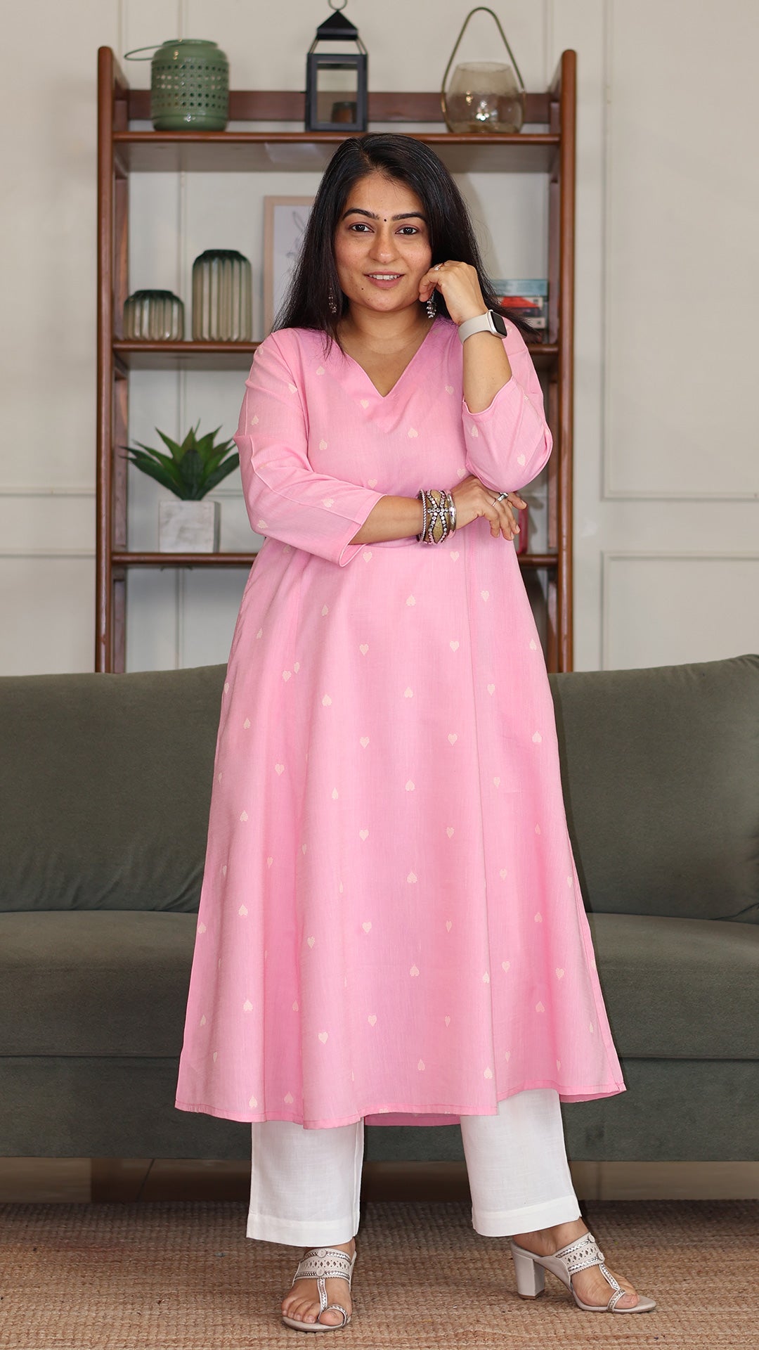 Hearts Motif Handwoven Cotton Kurta - Pink
