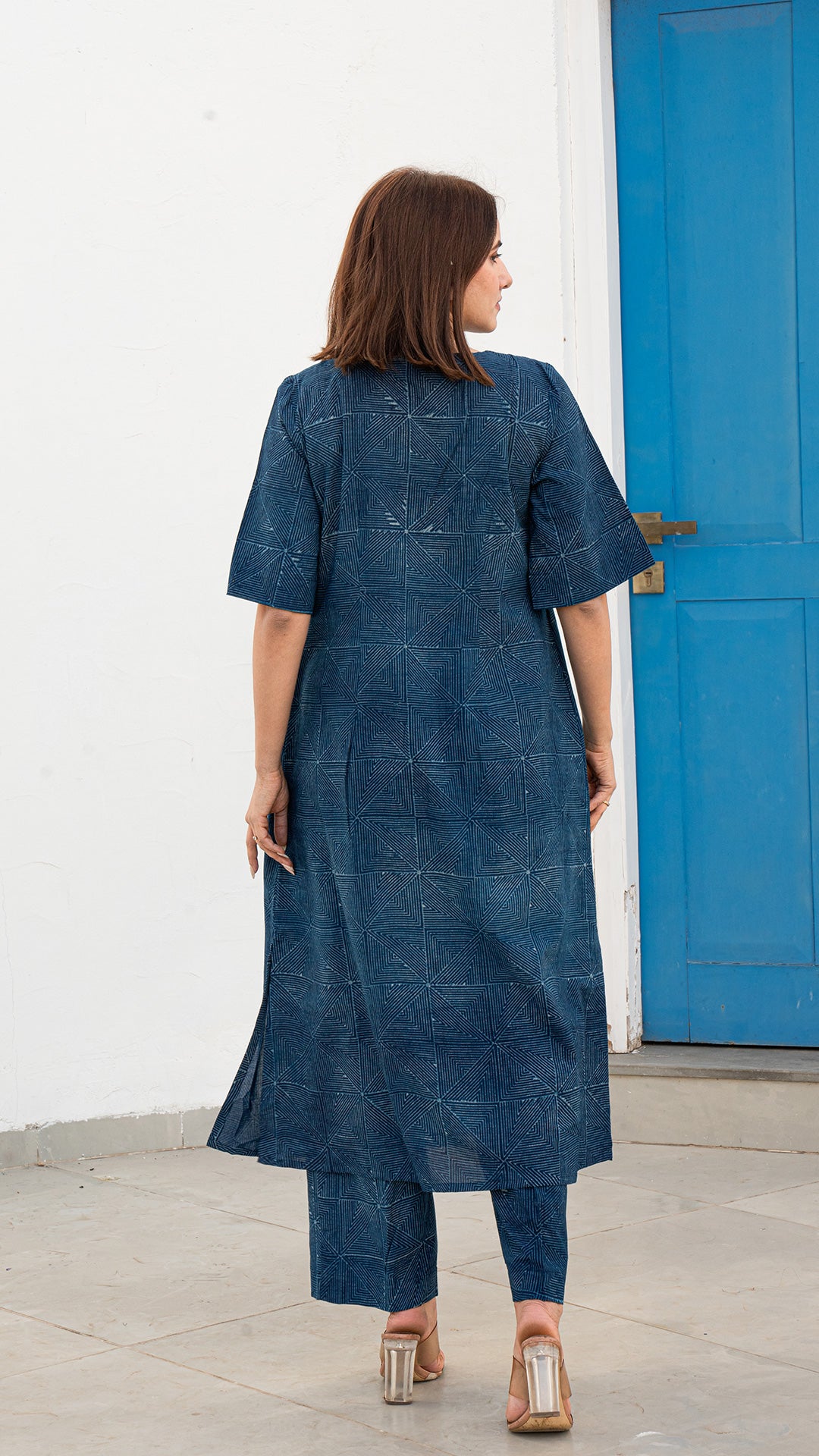 Maahi Dabu Zig Zag Block Print Kurta In Indigo