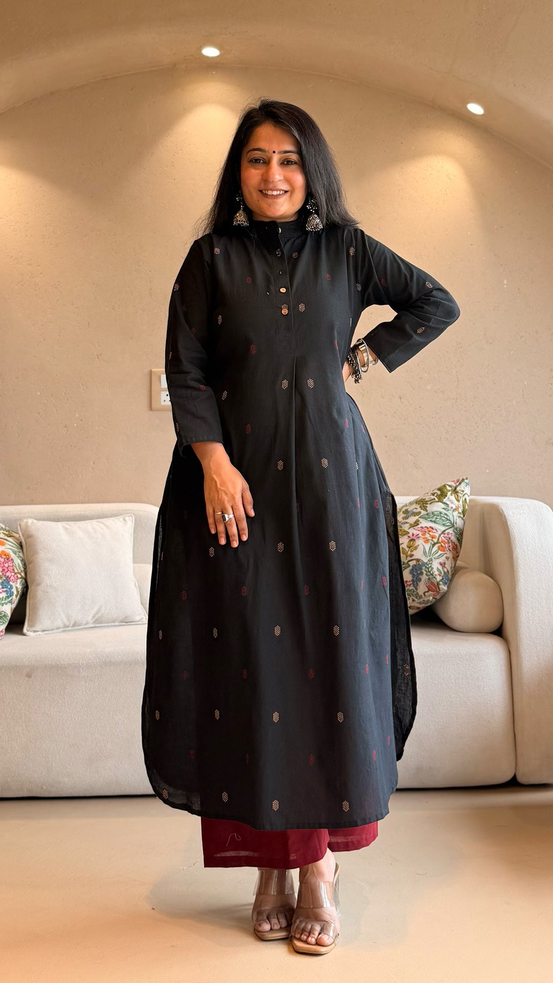 Aashvi Hand Woven Cotton Kurta - Black