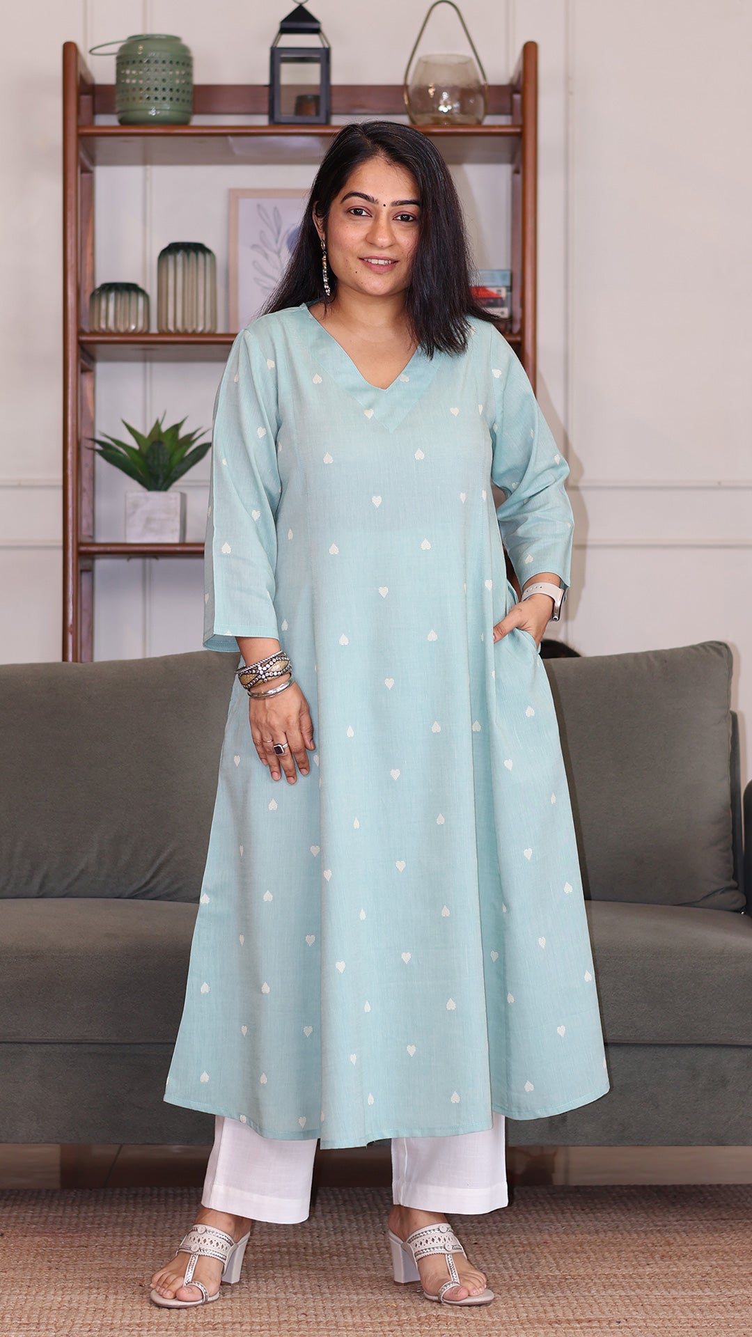 Hearts Motif Handwoven Cotton Kurta - Turquoise